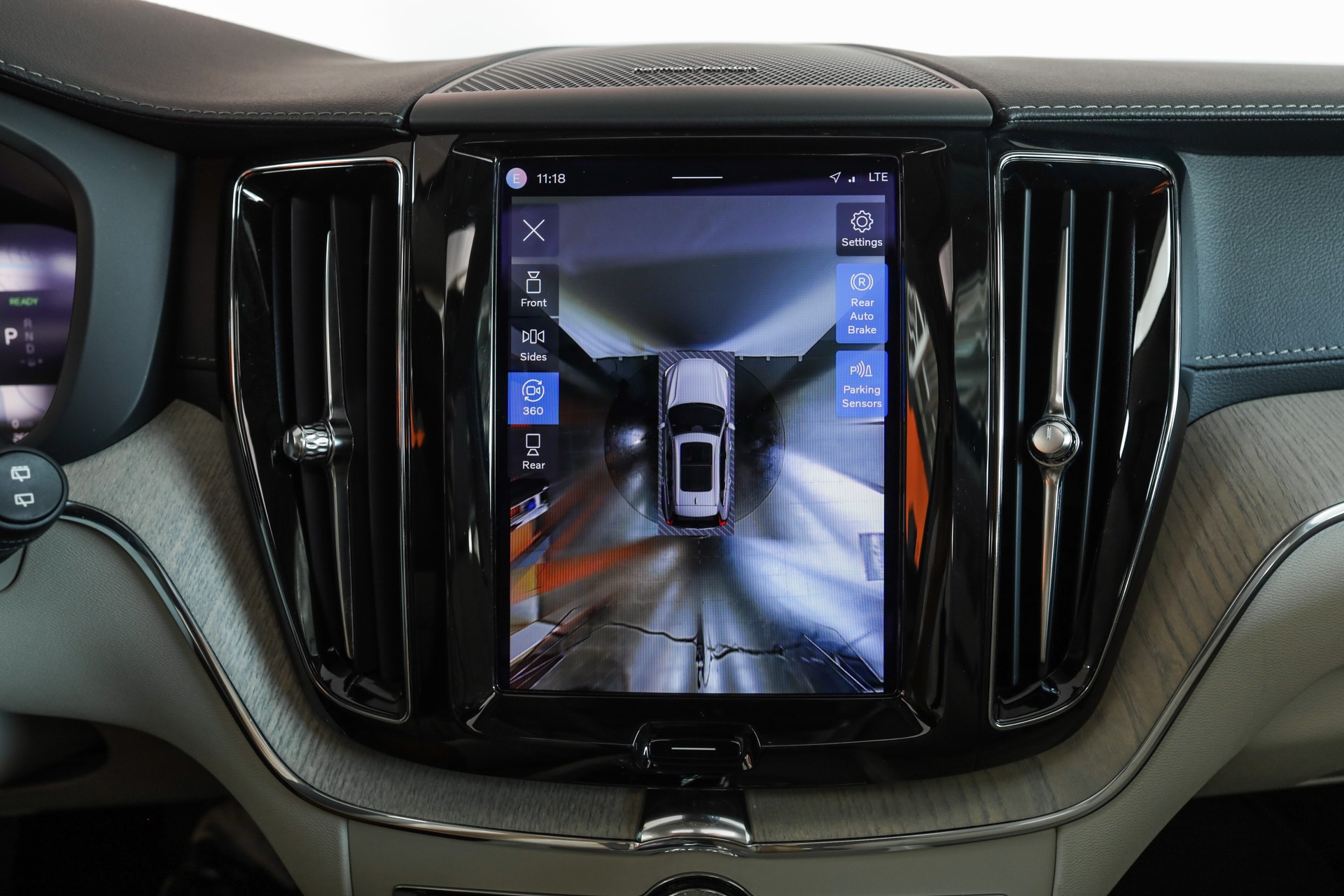 VOLVO XC60 T6 eAWD PluginHybrid Plus Bright Geartronic-image-22