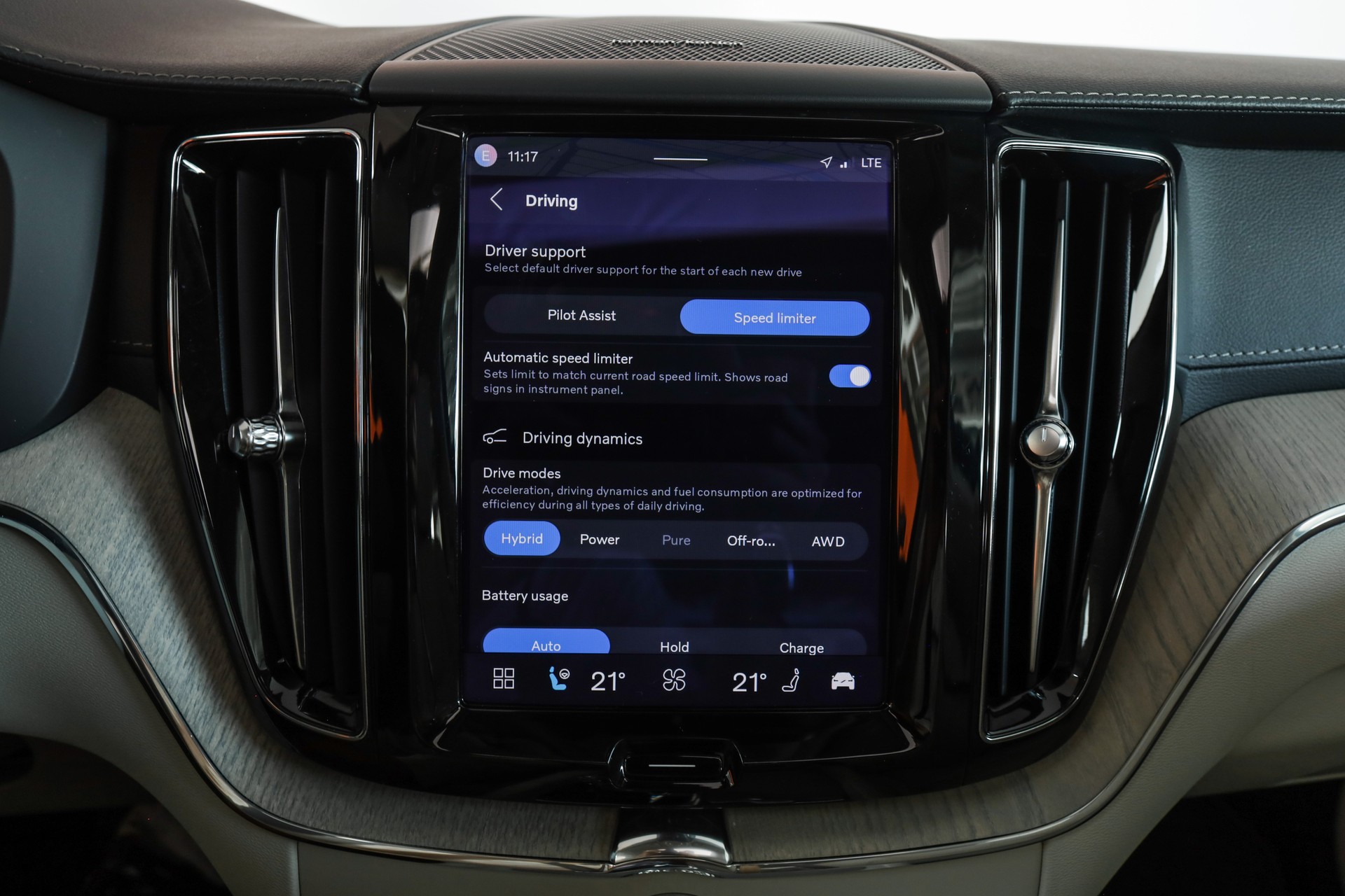 VOLVO XC60 T6 eAWD PluginHybrid Plus Bright Geartronic-image-21