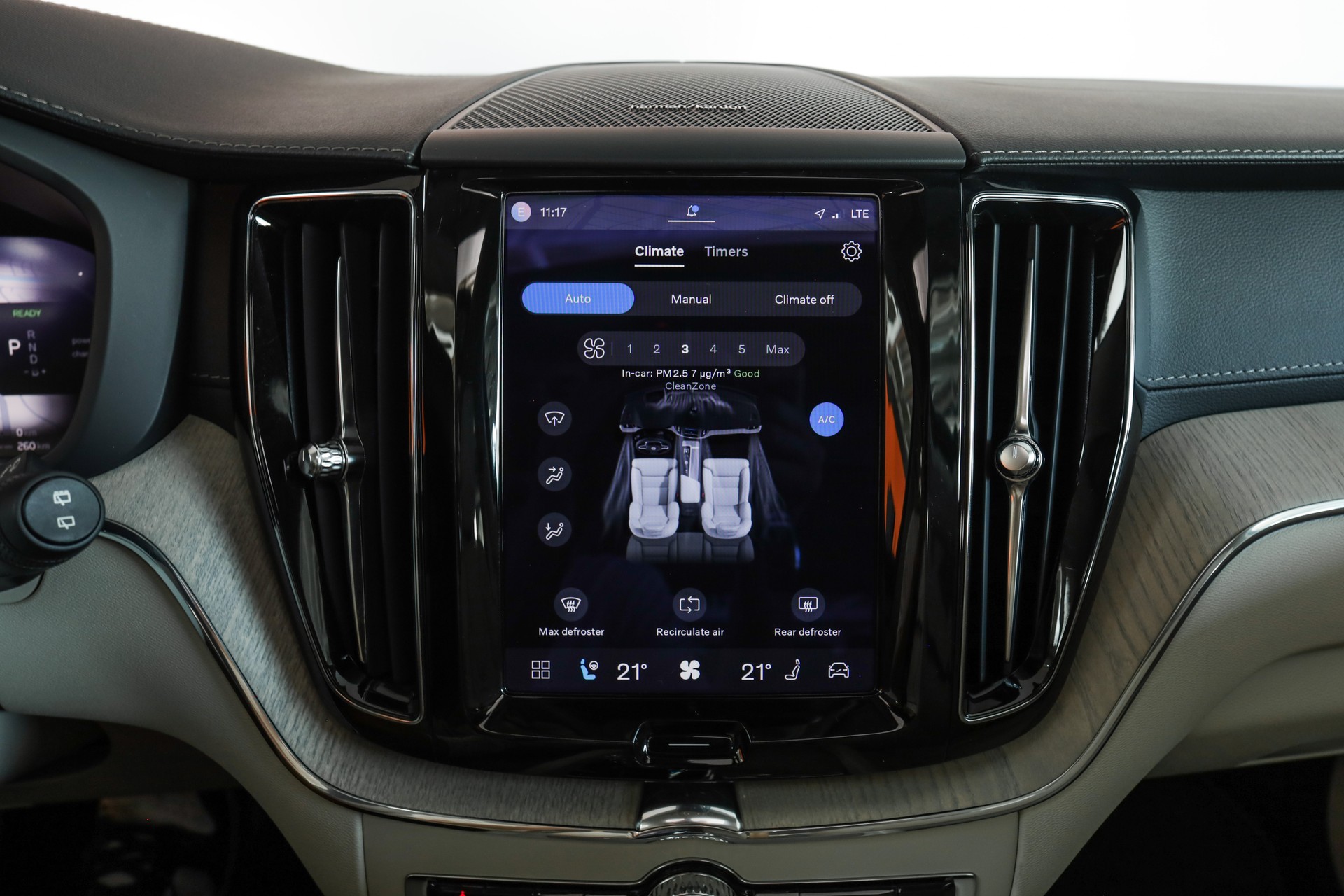 VOLVO XC60 T6 eAWD PluginHybrid Plus Bright Geartronic-image-20