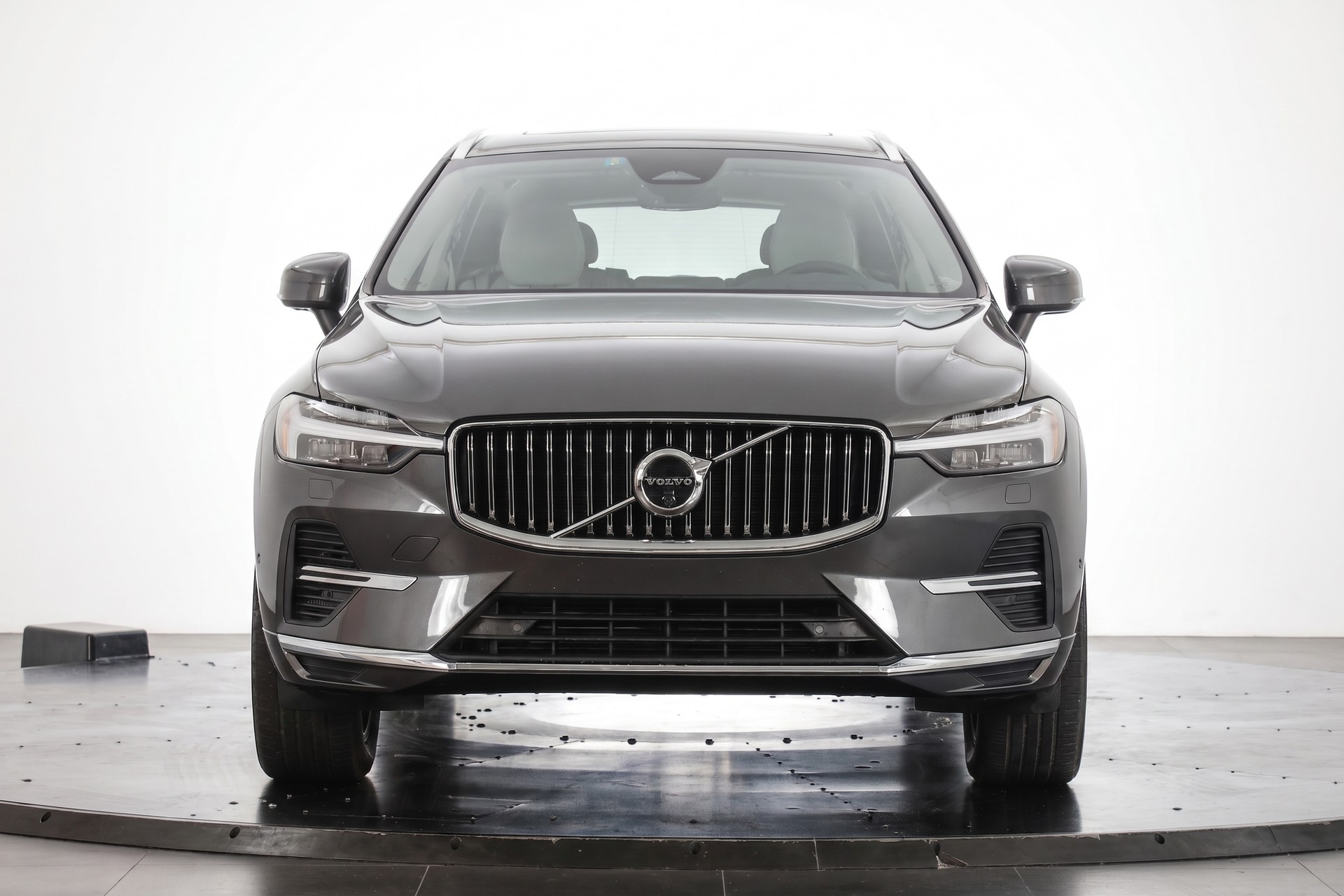 VOLVO XC60 T6 eAWD PluginHybrid Plus Bright Geartronic-image-1
