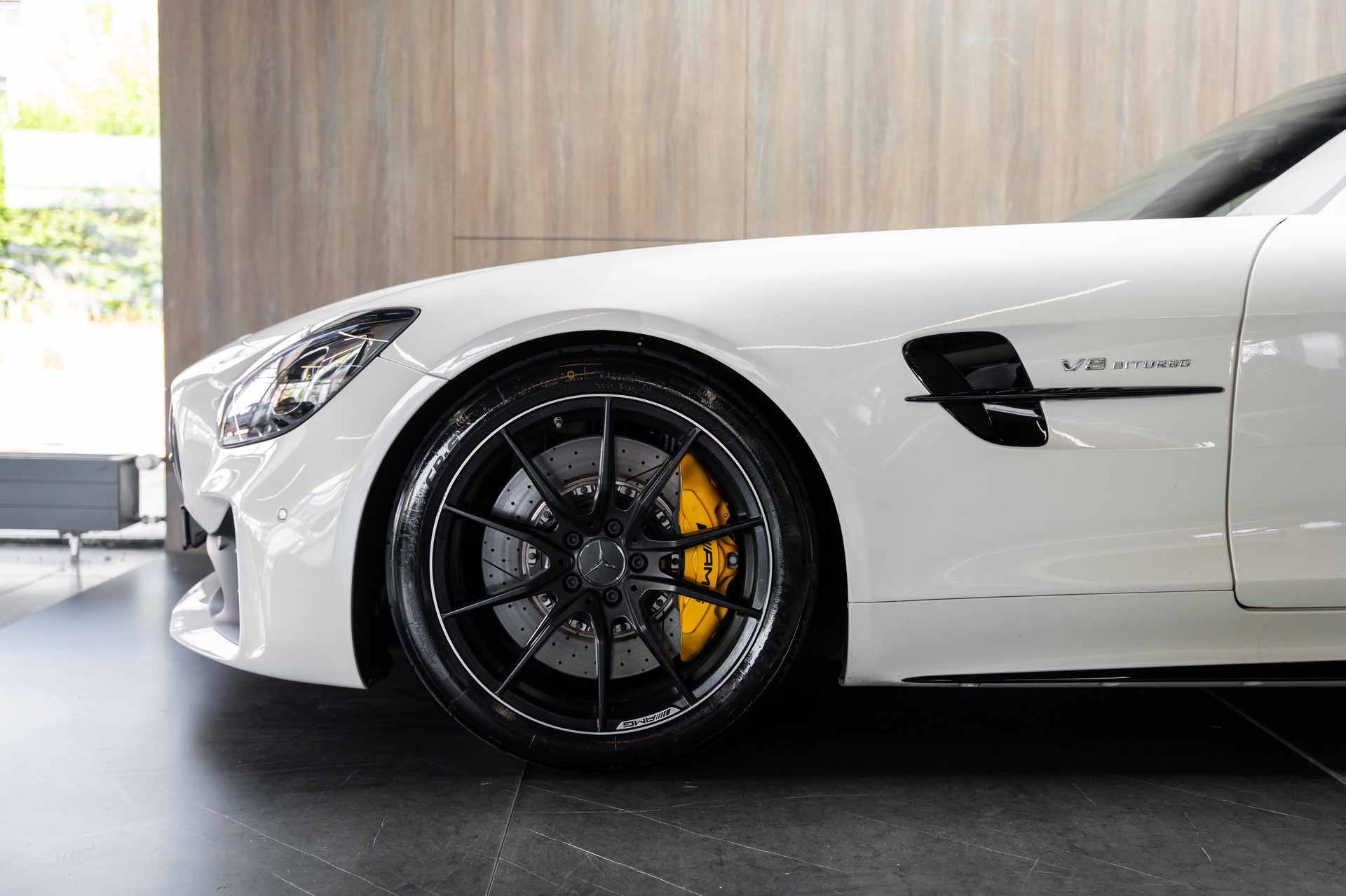 MERCEDES-BENZ AMG GT R Speedshift DCT-image-29