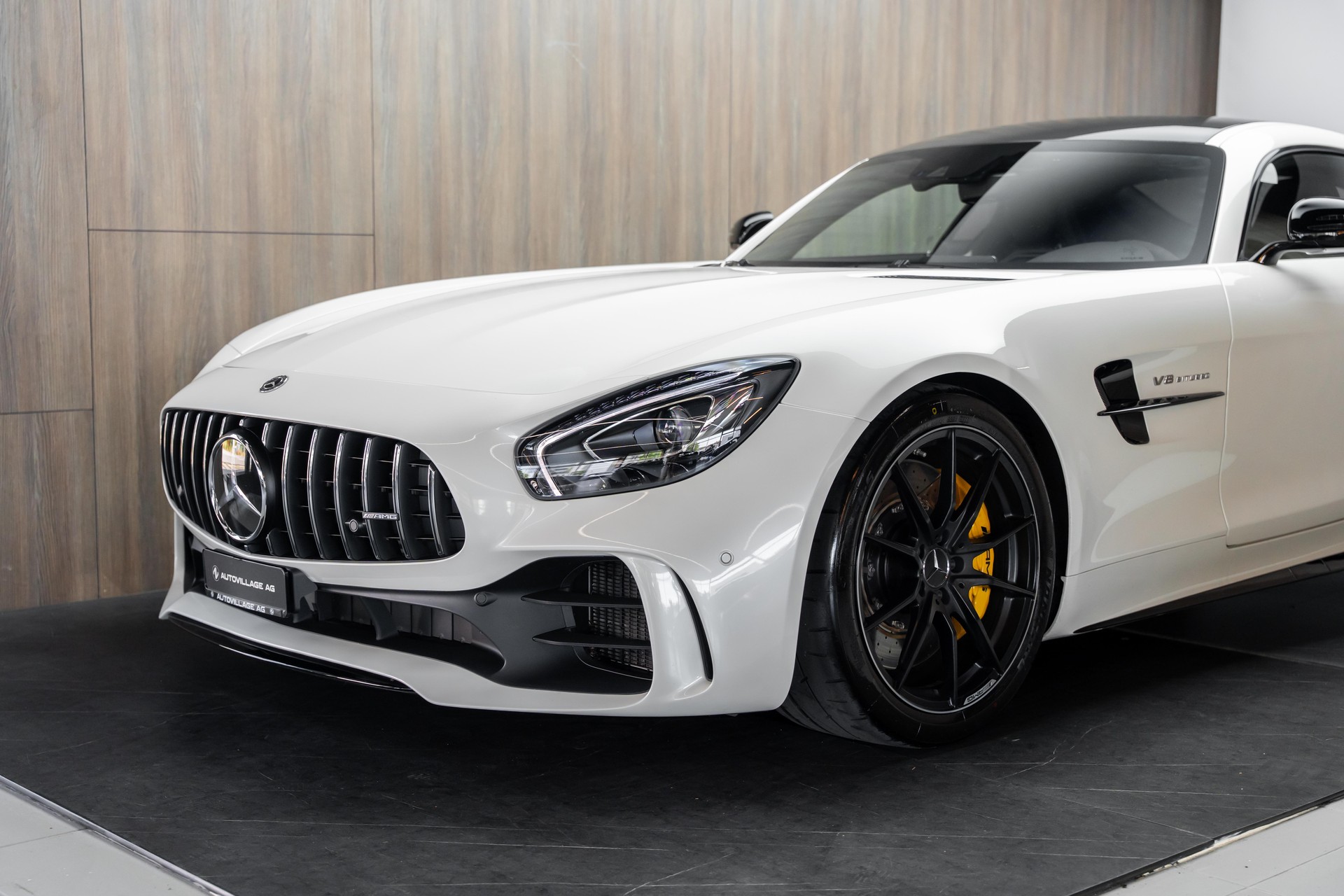 MERCEDES-BENZ AMG GT R Speedshift DCT-image-25