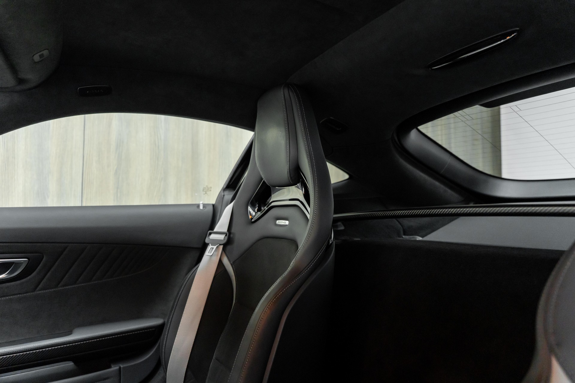 MERCEDES-BENZ AMG GT R Speedshift DCT-image-6