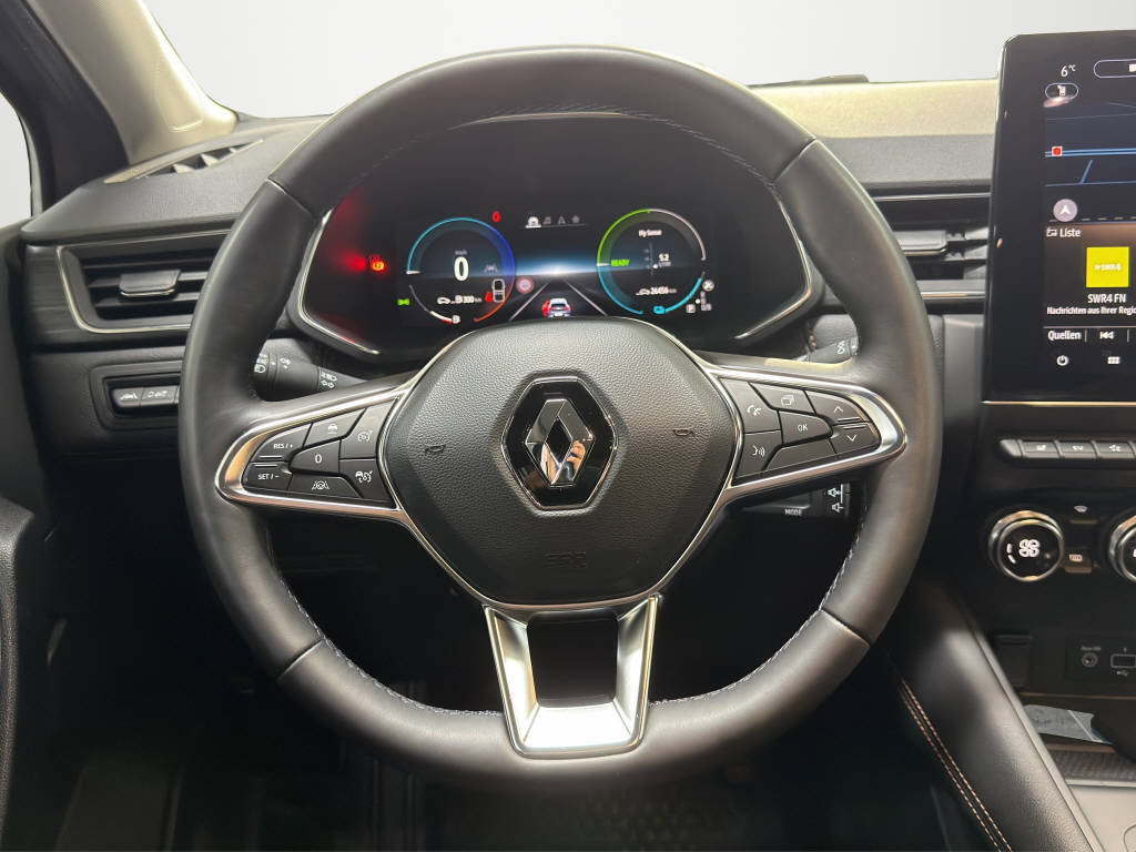 RENAULT CAPTURE E-TECH-image-9