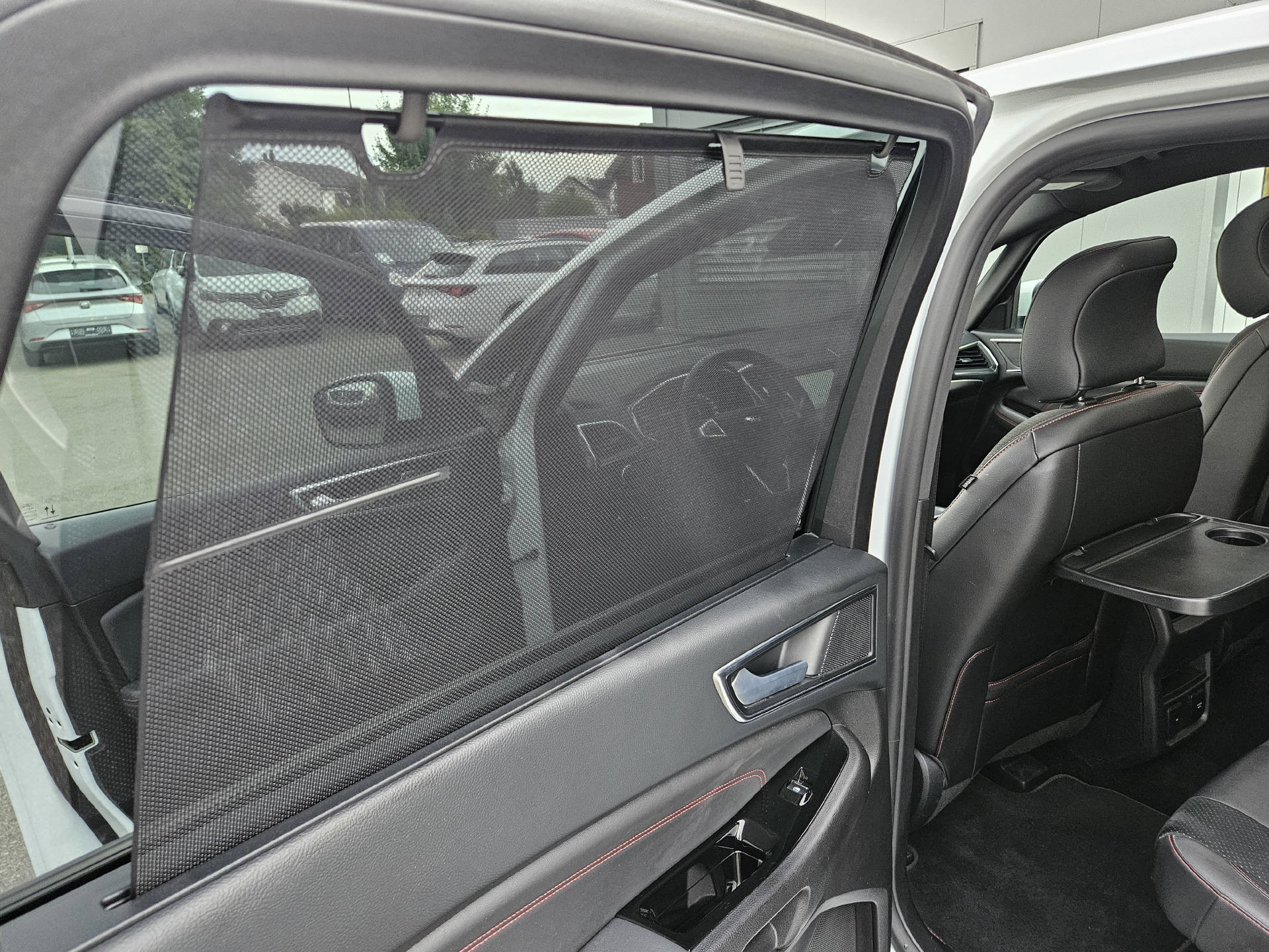 FORD S-Max 2.5 Hybrid ST-Line * 7- Plätzer * Absolute Top Ausstattung *-image-14