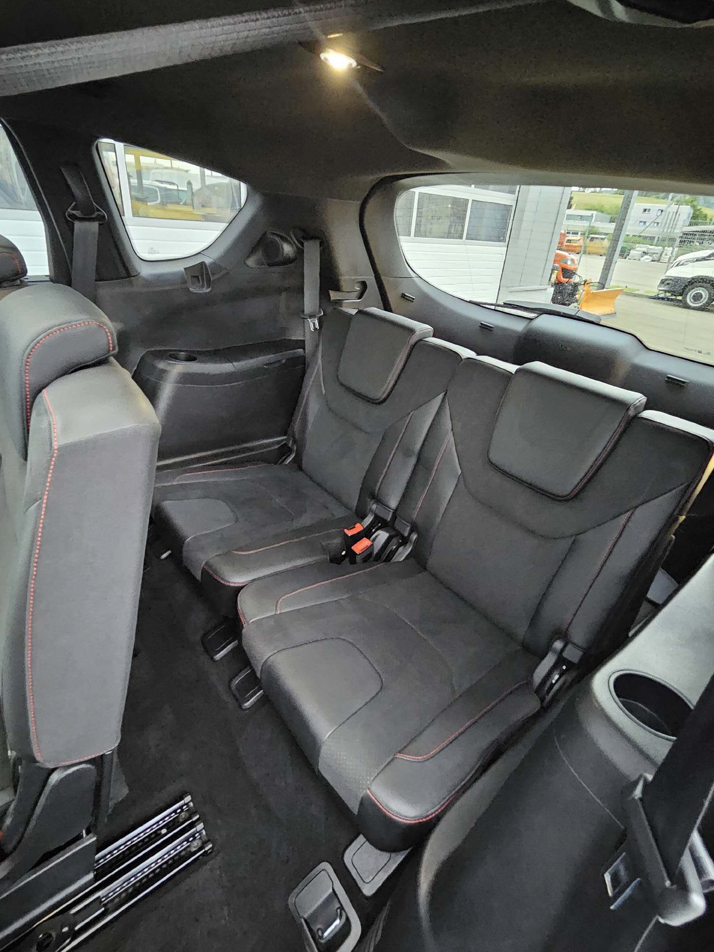 FORD S-Max 2.5 Hybrid ST-Line * 7- Plätzer * Absolute Top Ausstattung *-image-18