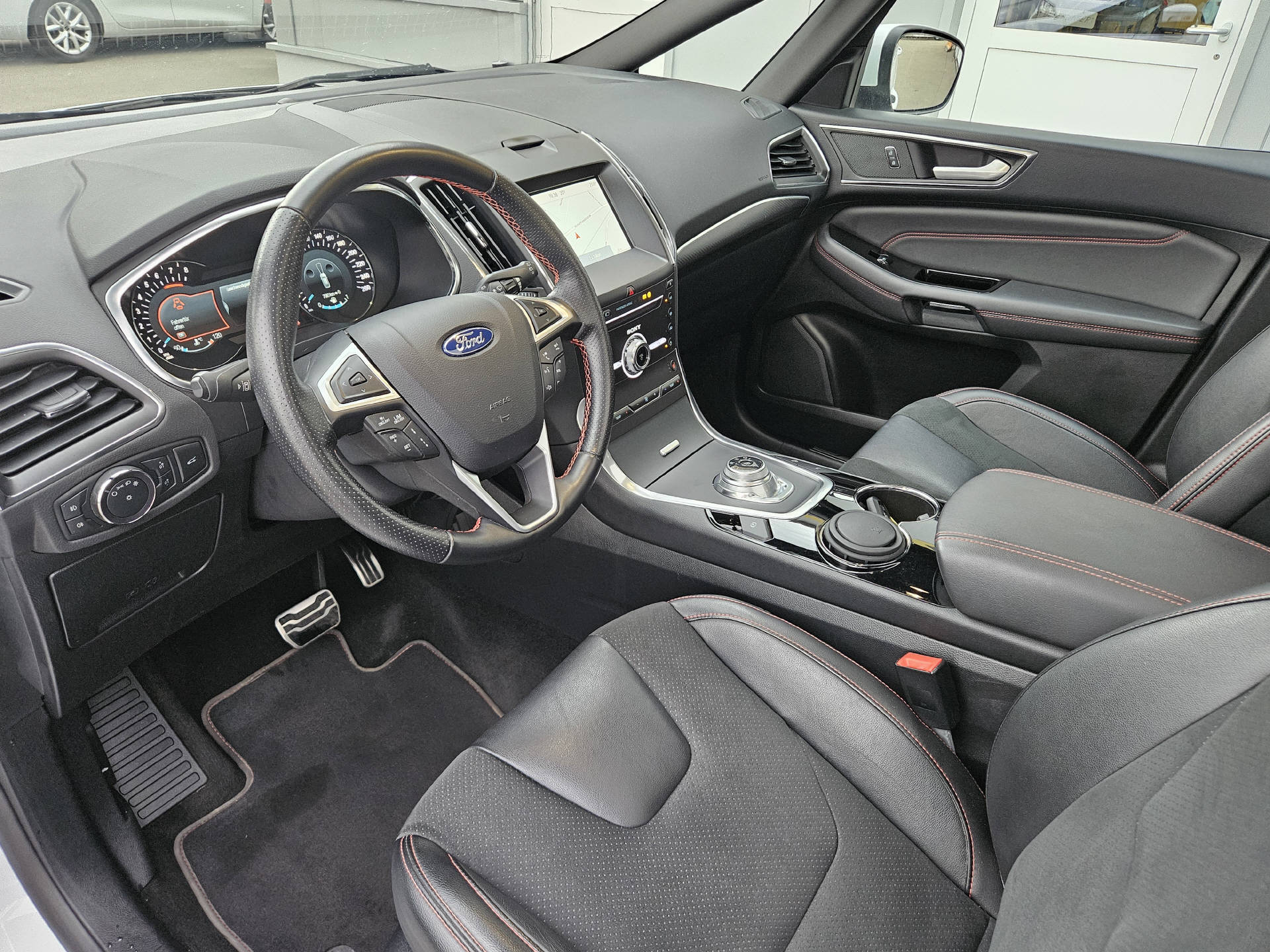 FORD S-Max 2.5 Hybrid ST-Line * 7- Plätzer * Absolute Top Ausstattung *-image-13