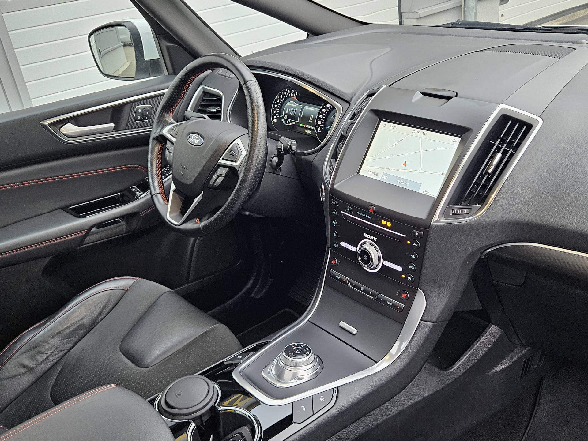 FORD S-Max 2.5 Hybrid ST-Line * 7- Plätzer * Absolute Top Ausstattung *-image-22