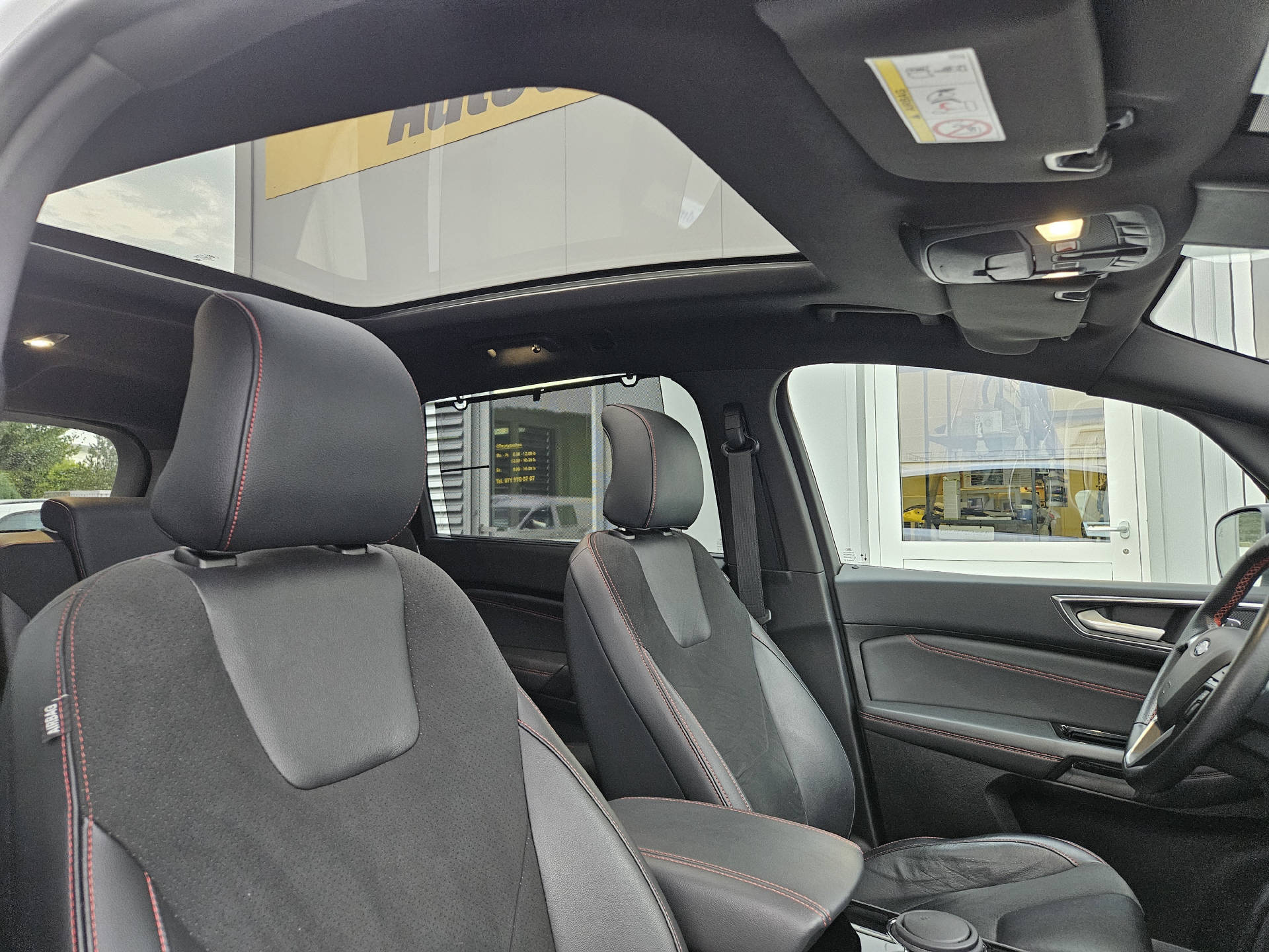 FORD S-Max 2.5 Hybrid ST-Line * 7- Plätzer * Absolute Top Ausstattung *-image-21