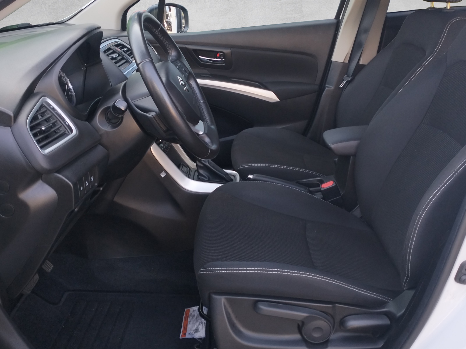 SUZUKI SX4 S-Cross 1.4 16V Compact+ 4WD Automatic-image-8