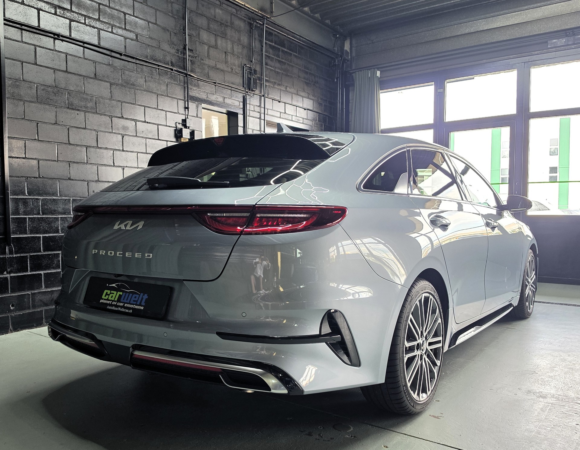 KIA ProCeed 1.5 T-GDi MHEV GT-Line DCT-image-2