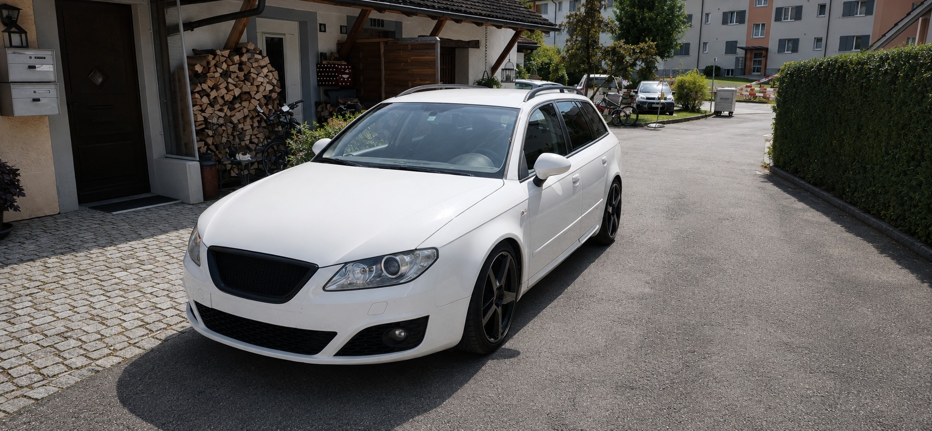 SEAT 2.0 TSI 211 Sport-image-4