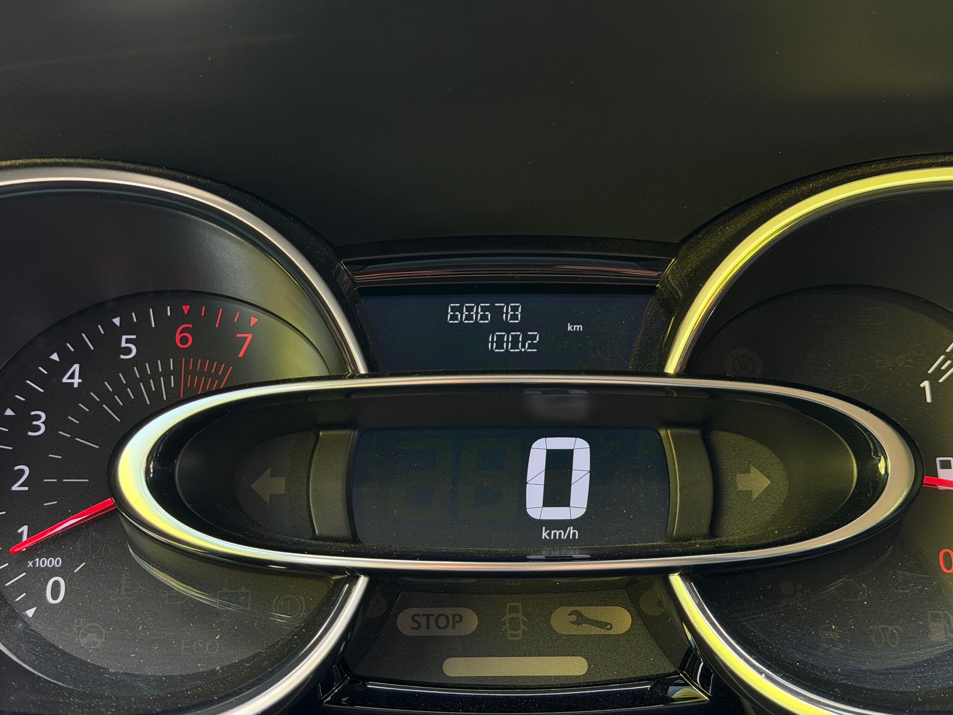 RENAULT Clio 1.2 TCe 120 Intens S/S-image-15