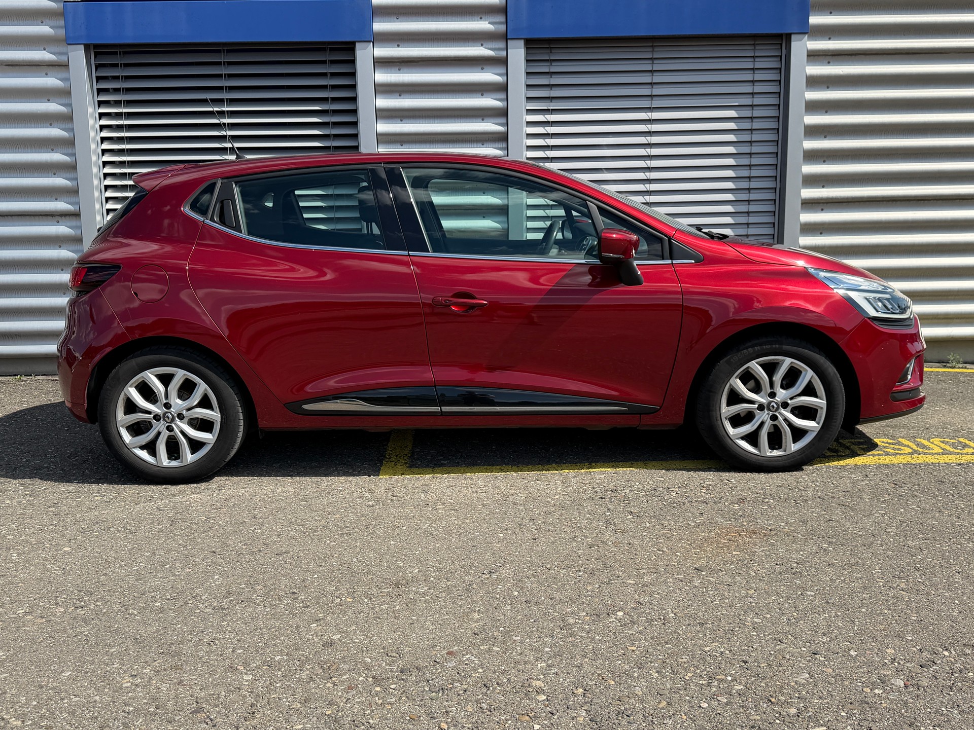 RENAULT Clio 1.2 TCe 120 Intens S/S-image-3