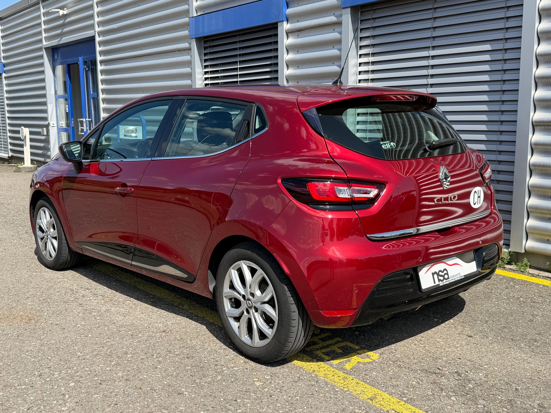 RENAULT Clio 1.2 TCe 120 Intens S/S-image-5