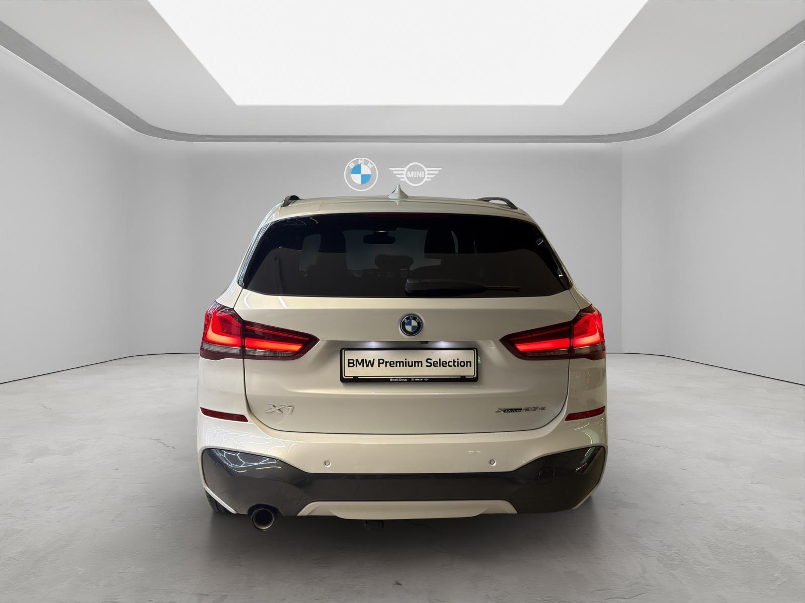 BMW X1 25e xDrive-image-15