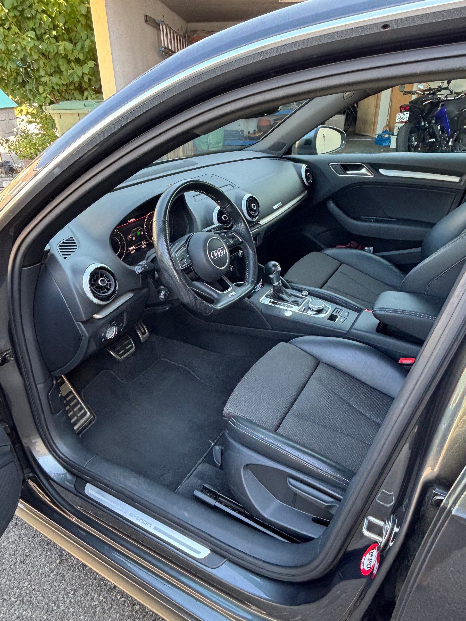 AUDI 1.4 40 e-tron Sport S-Tronic-image-3