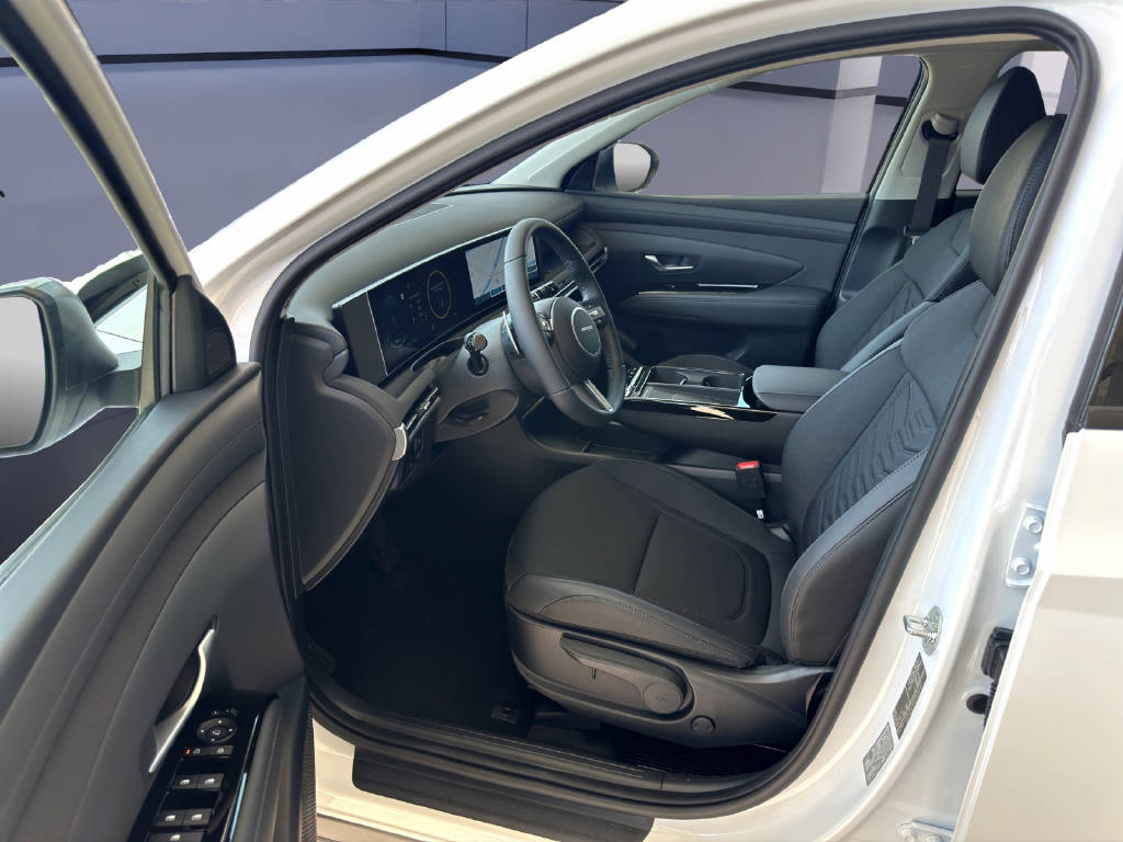 HYUNDAI TUCSON 1.6 T-GDi Hybrid Amplia 4WD-image-9