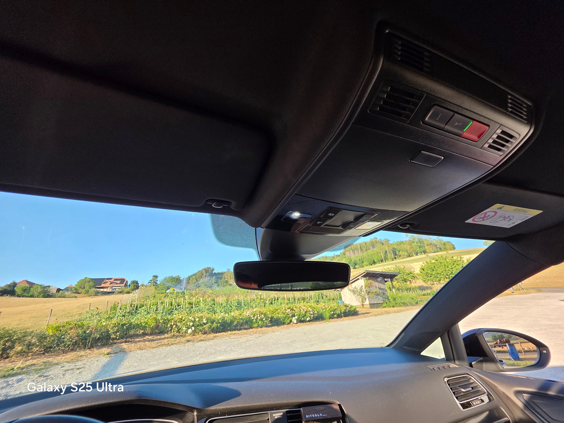 VW 2.0 TSI R DSG 4motion-image-3