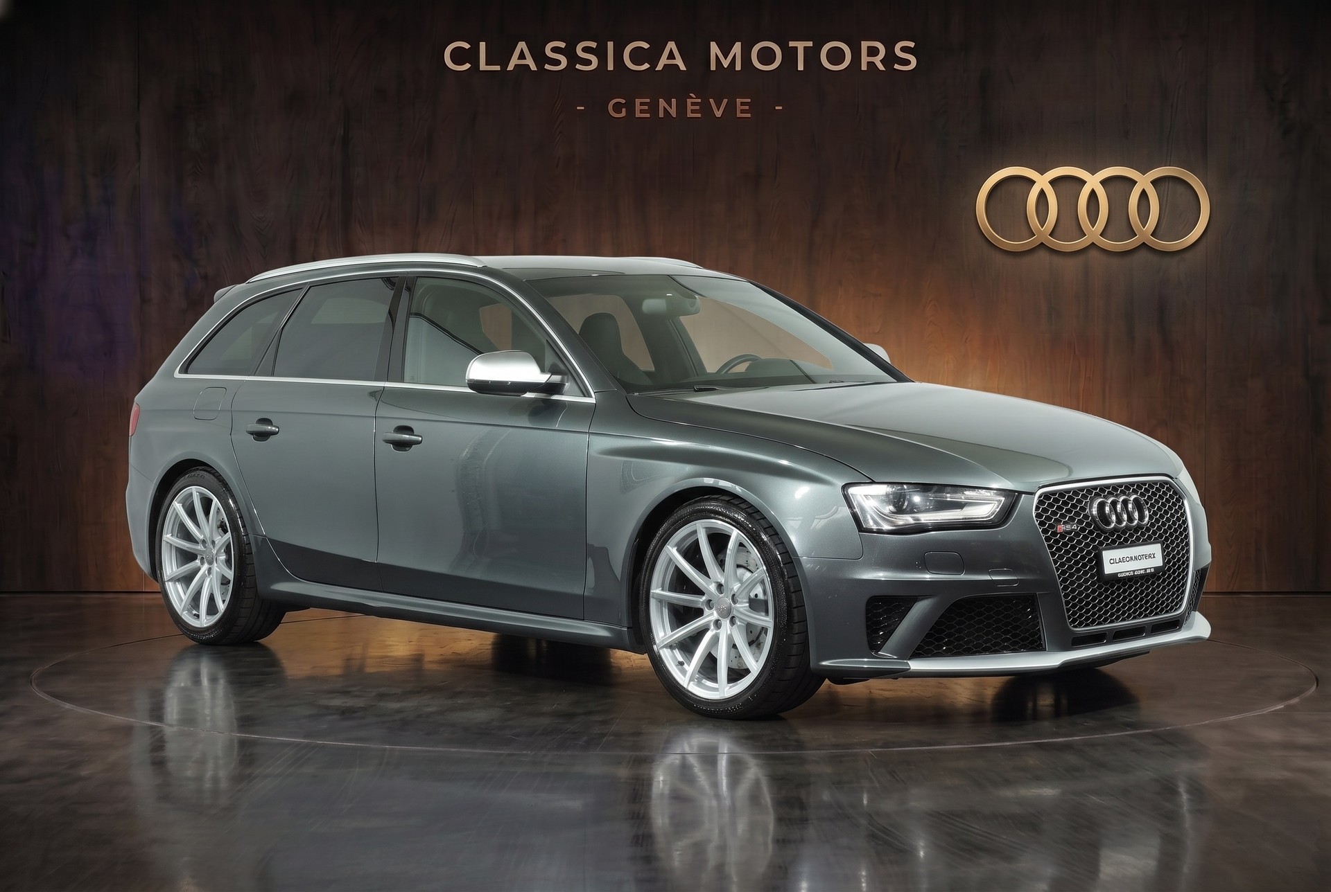 AUDI RS4 Avant 4.2 FSI V8 quattro S-tronic-image-0