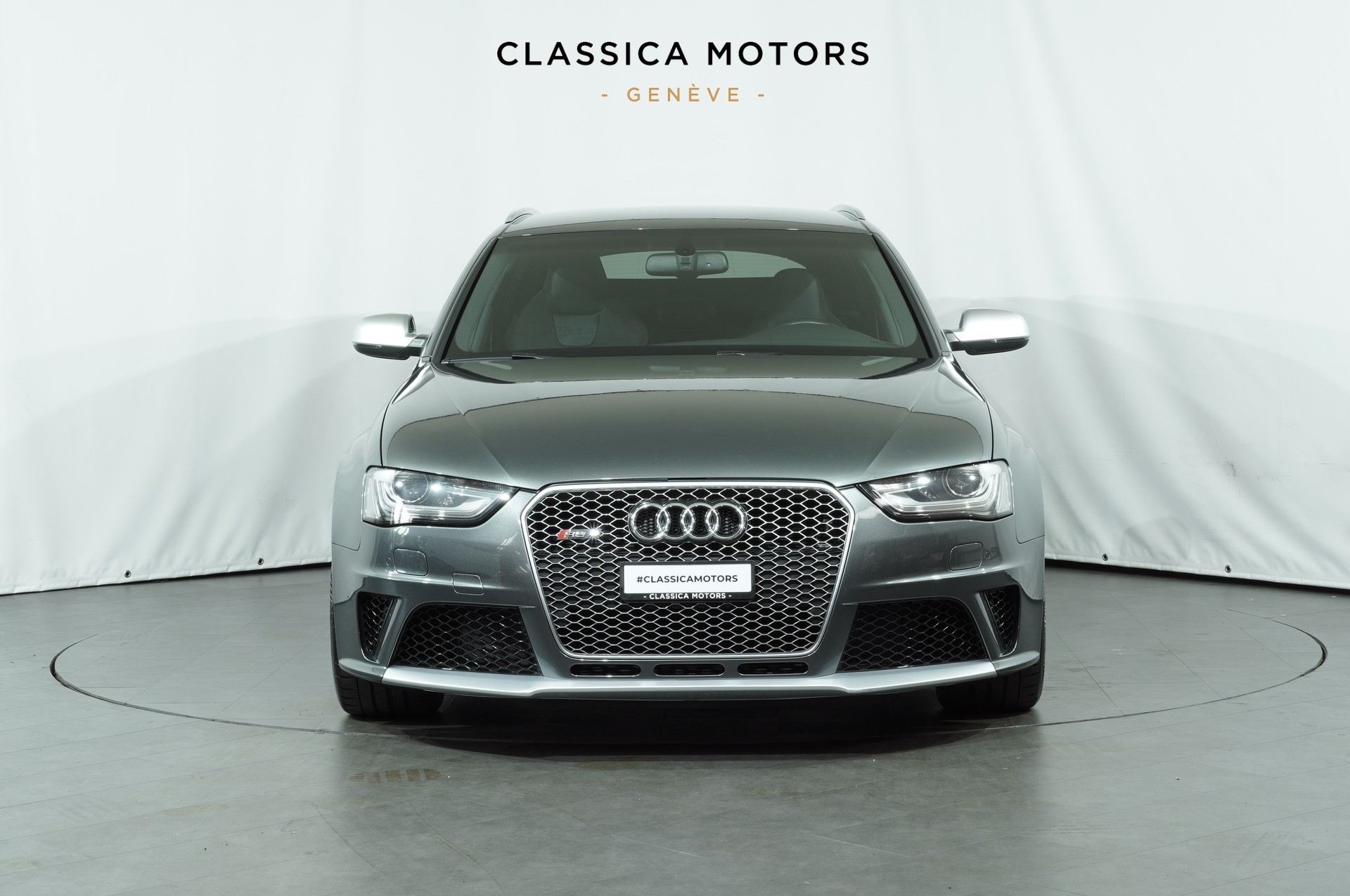 AUDI RS4 Avant 4.2 FSI V8 quattro S-tronic-image-8