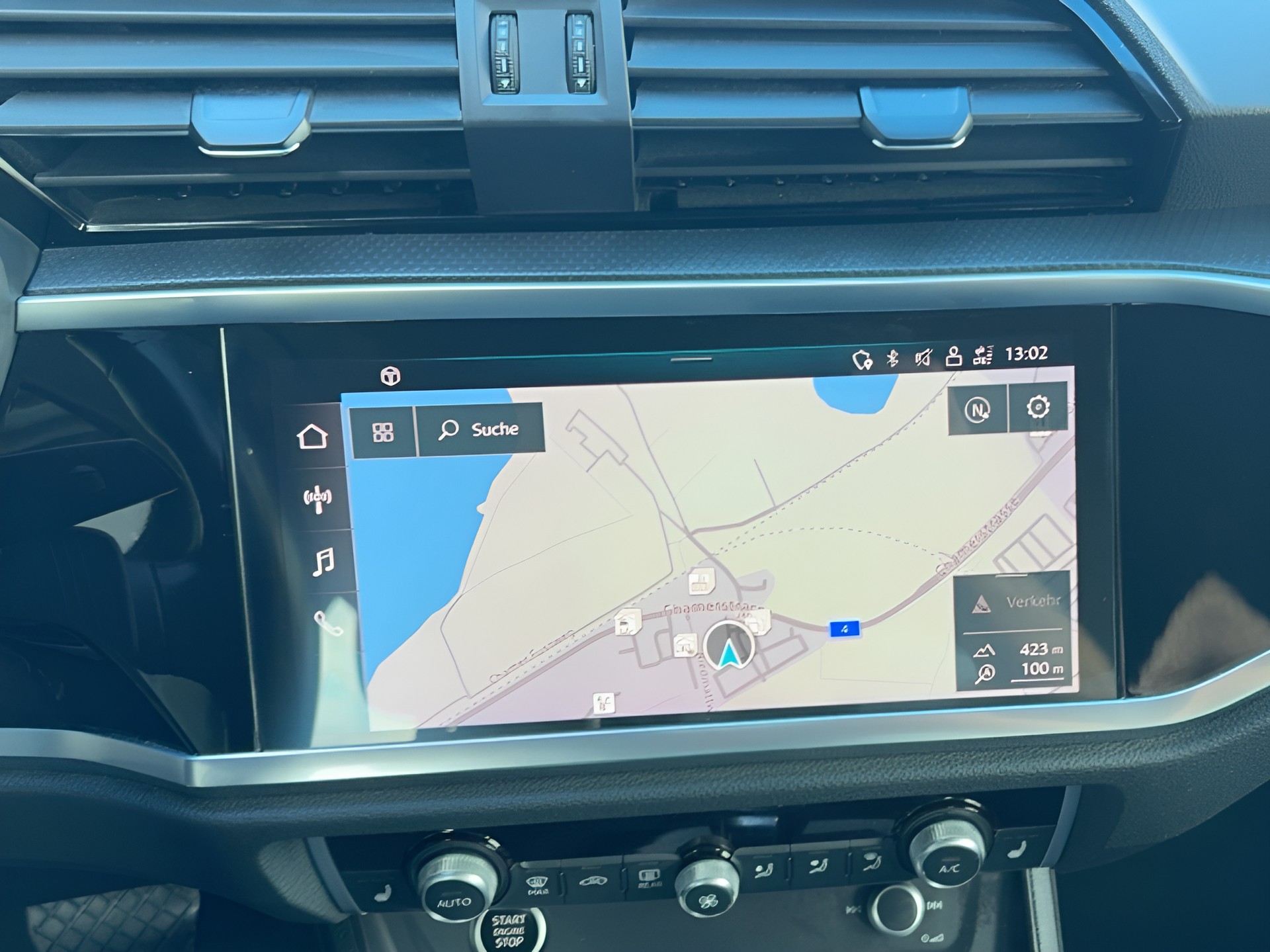 AUDI Q3 35 TDI advanced quattro S-tronic-image-12