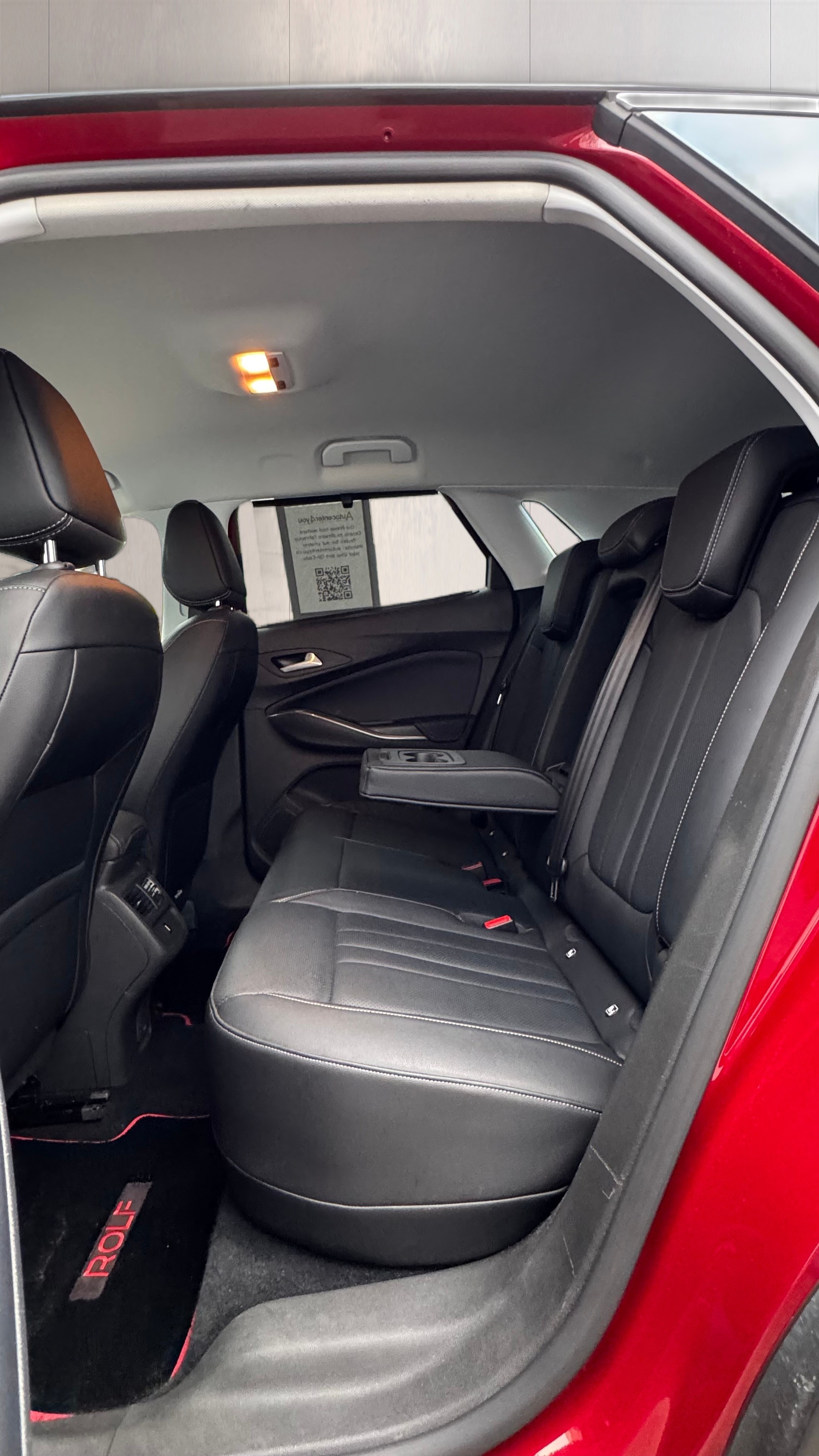 OPEL Grandland X 1.6 Hybrid4 Ultimate Automatik-image-9