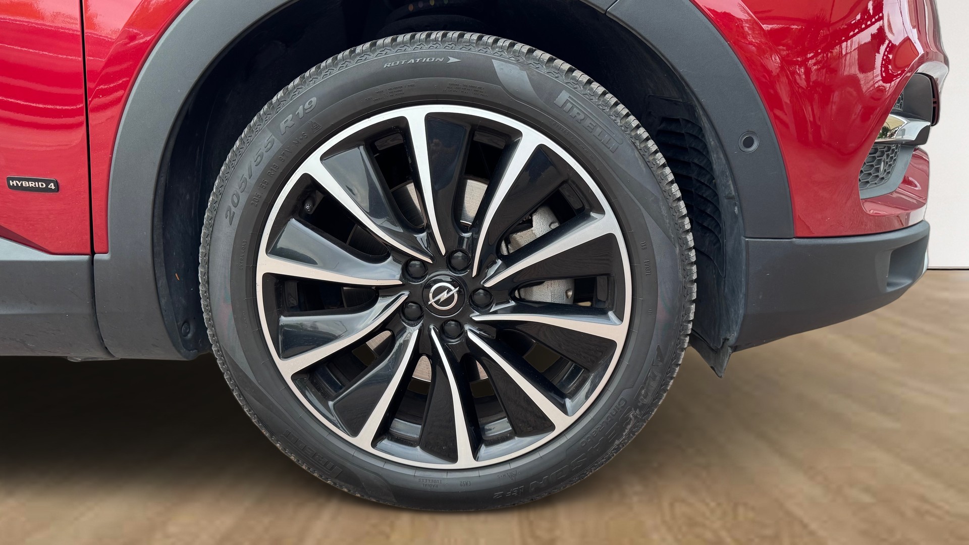 OPEL Grandland X 1.6 Hybrid4 Ultimate Automatik-image-5