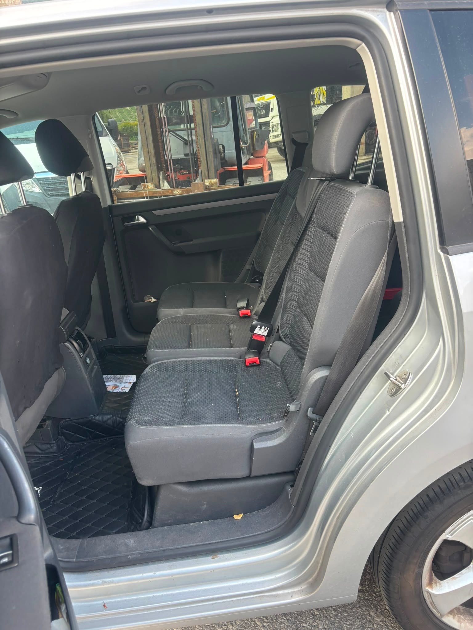 VW Touran 1.4 TSI Trendline-image-4