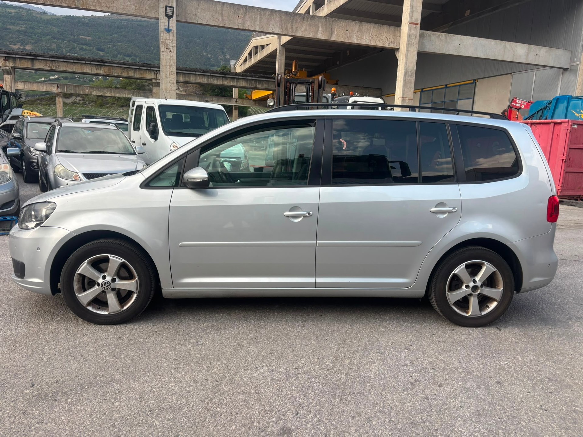 VW Touran 1.4 TSI Trendline-image-3