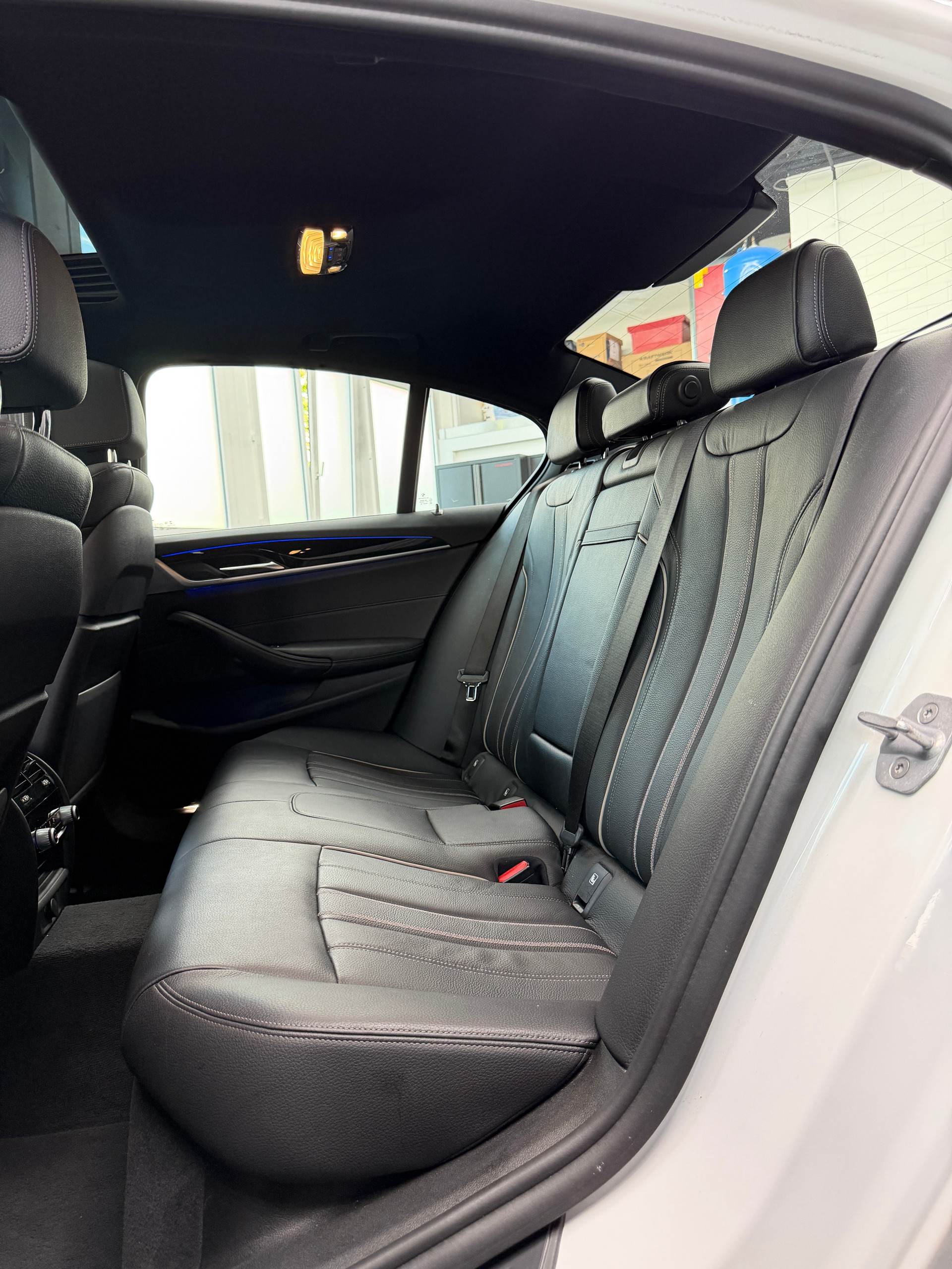 BMW 530d xDrive Steptronic-image-14