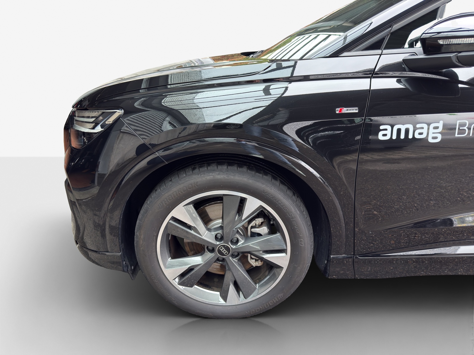 AUDI Q4 Sportback e-tron 45 quattro-image-14