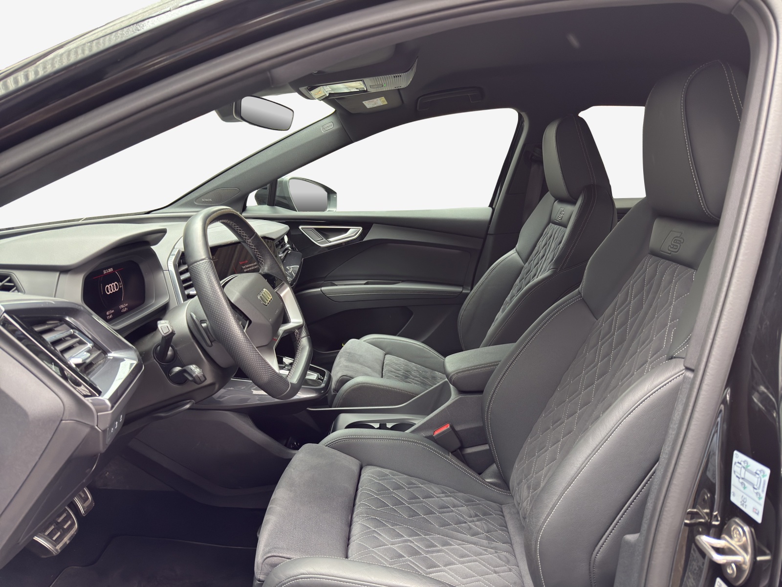 AUDI Q4 Sportback e-tron 45 quattro-image-8