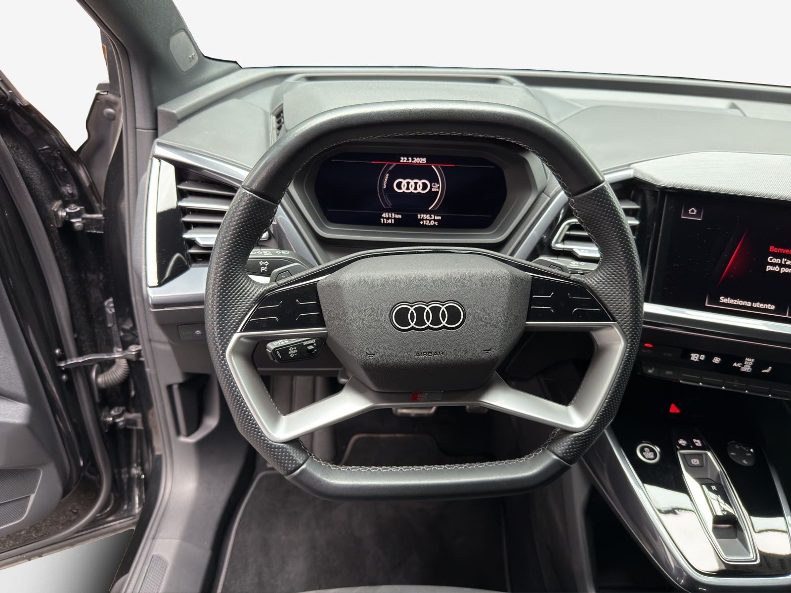 AUDI Q4 Sportback e-tron 45 quattro-image-10