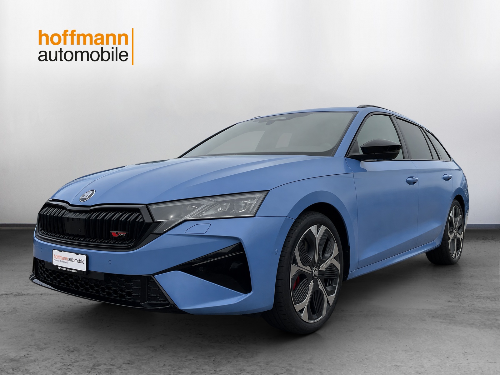 SKODA Octavia Combi 2.0 TSI DSG RS 30 Years Edition-image-0
