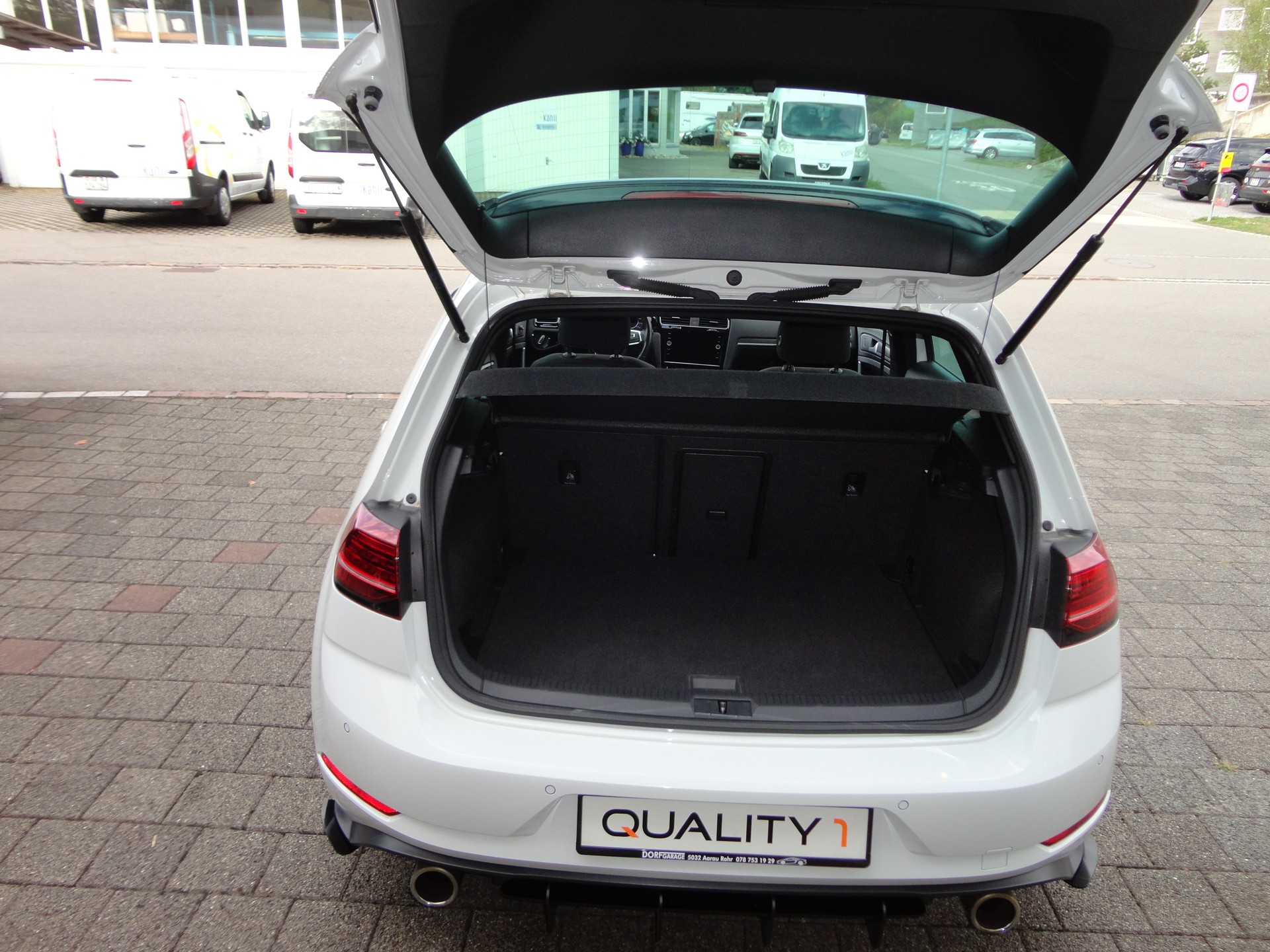 VW Golf 2.0 TSI GTI Performance DSG-image-10