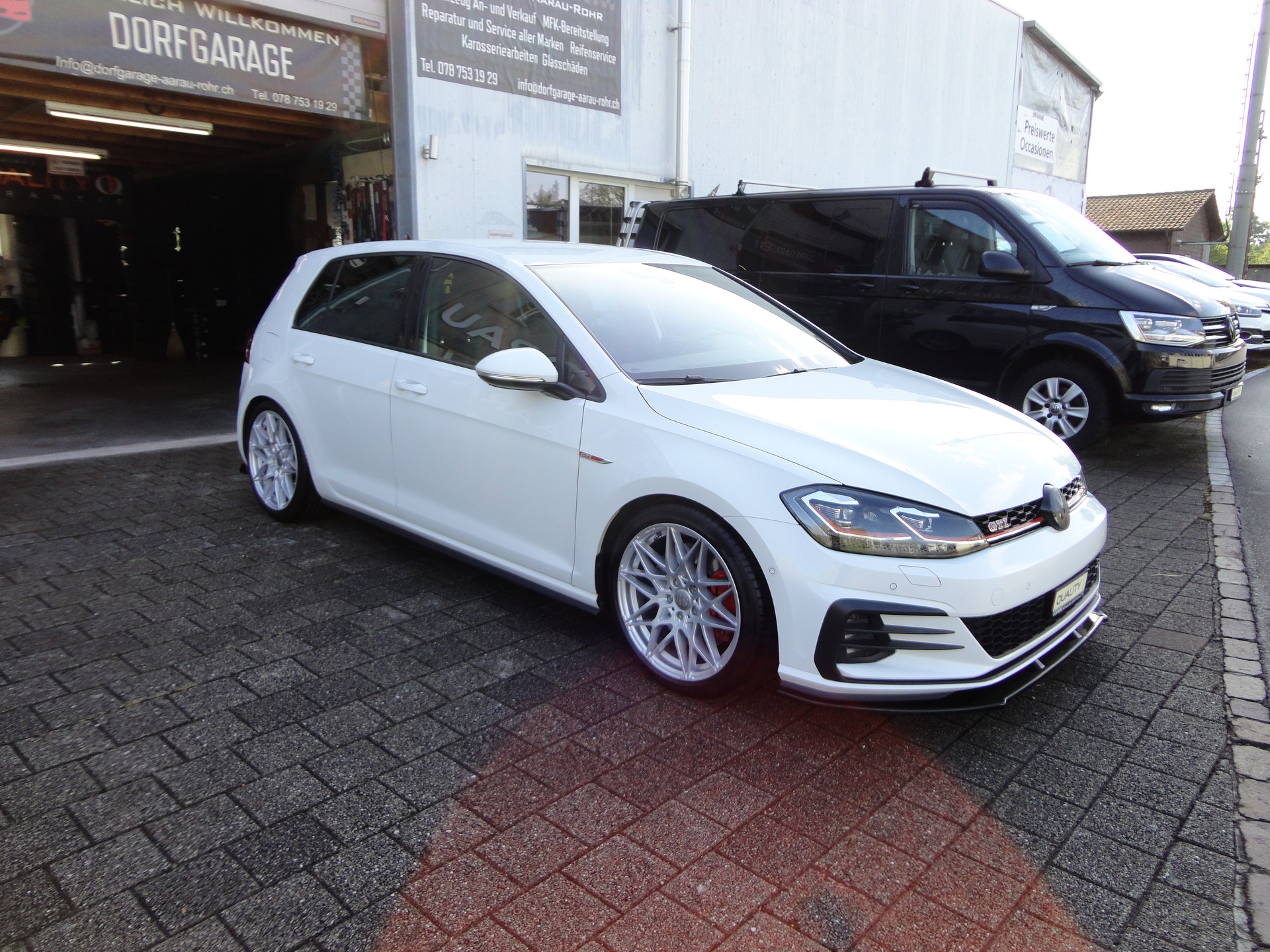 VW Golf 2.0 TSI GTI Performance DSG-image-6