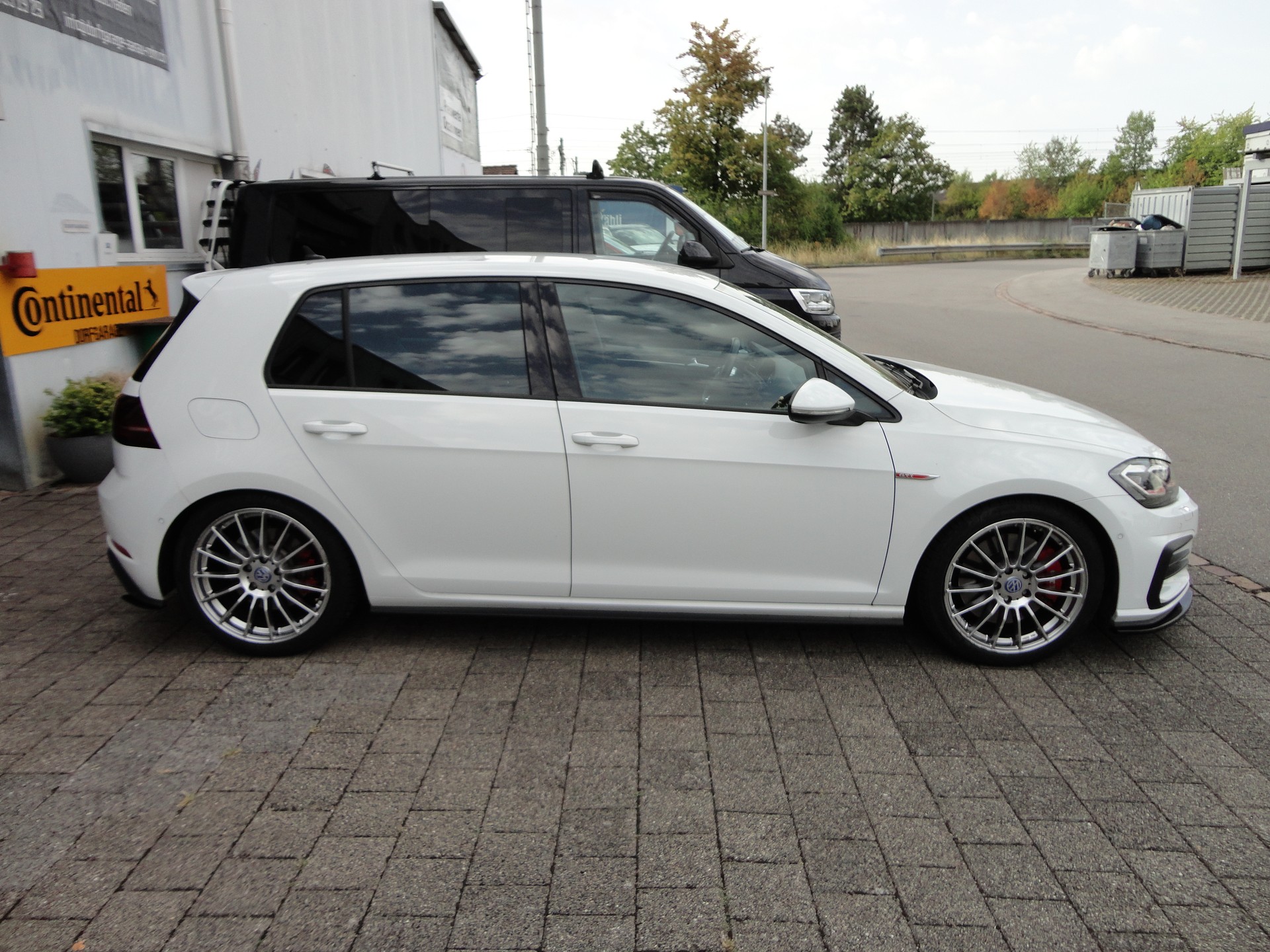 VW Golf 2.0 TSI GTI Performance DSG-image-5
