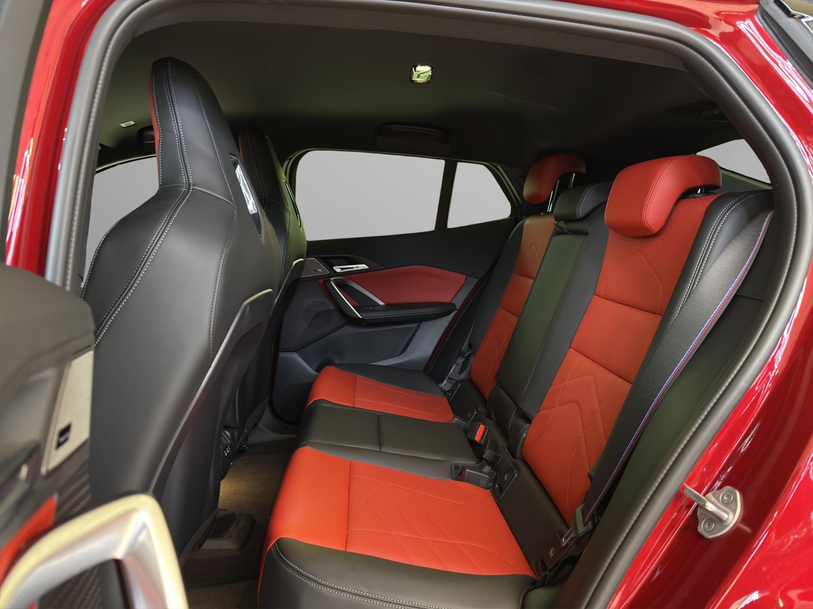 BMW iX2 30 xDrive M-SportPaketPro-image-19