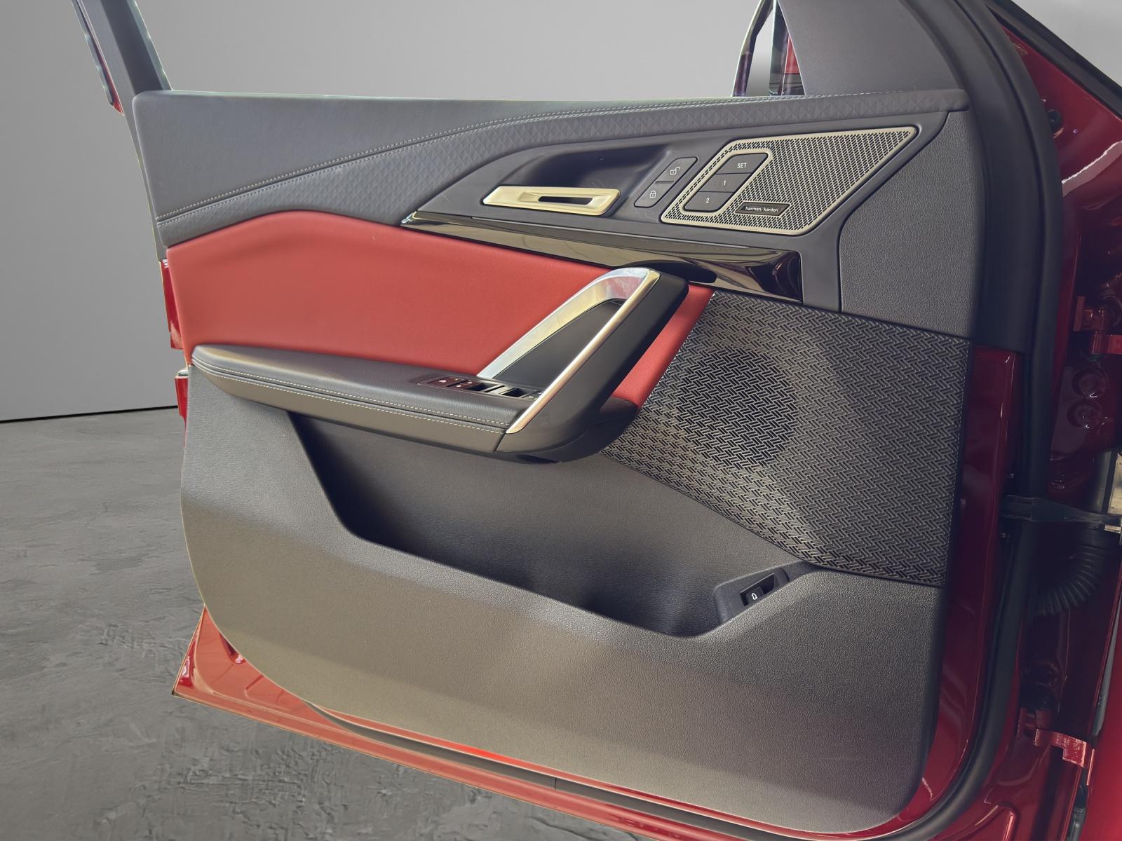 BMW iX2 30 xDrive M-SportPaketPro-image-9