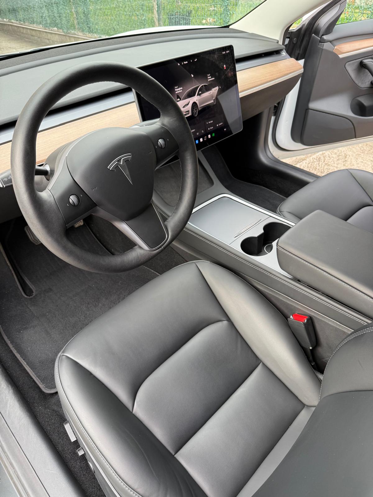 TESLA Model 3 Long Range Dual Motor AWD-image-8