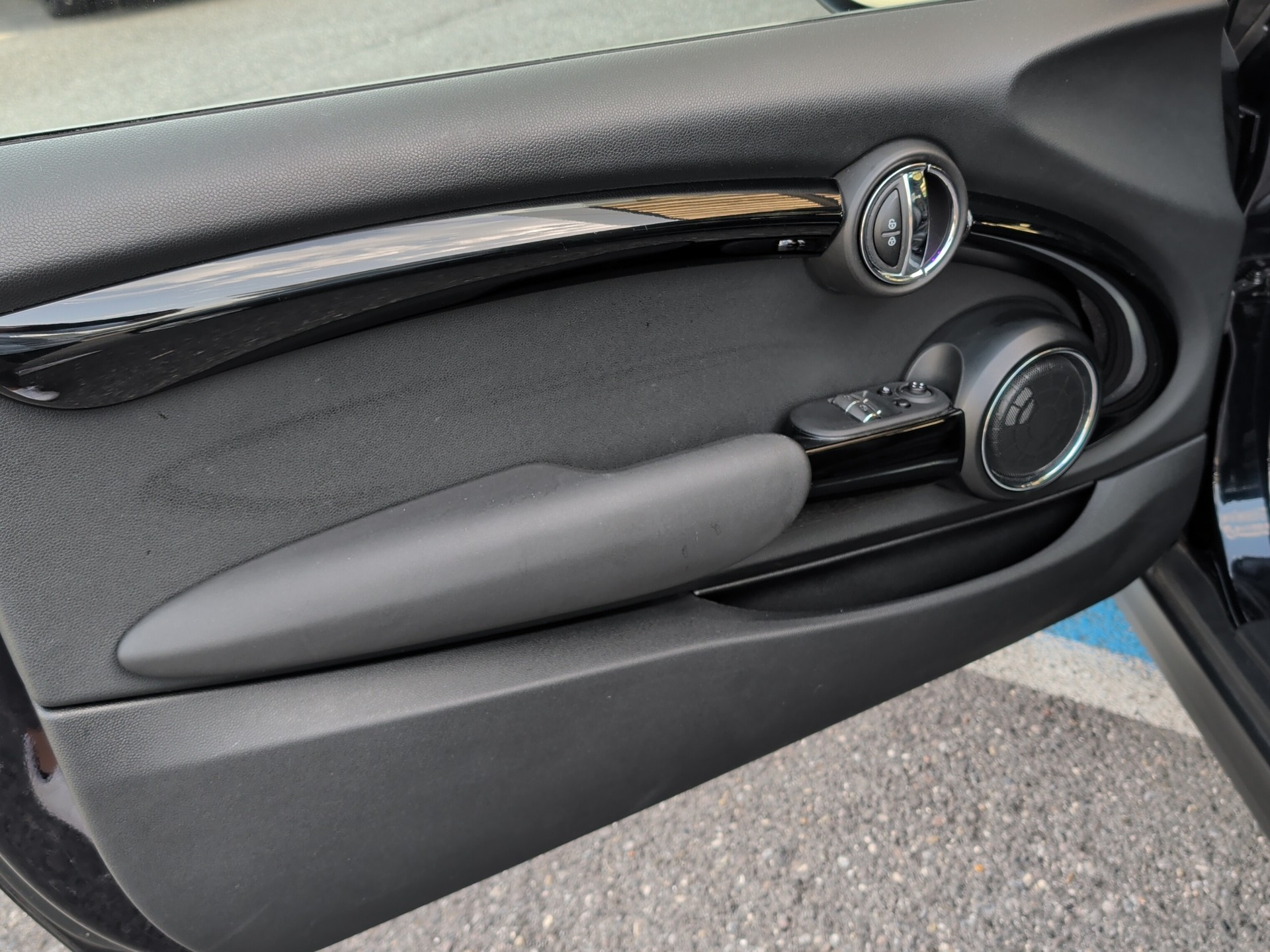 MINI Cooper SE-image-12