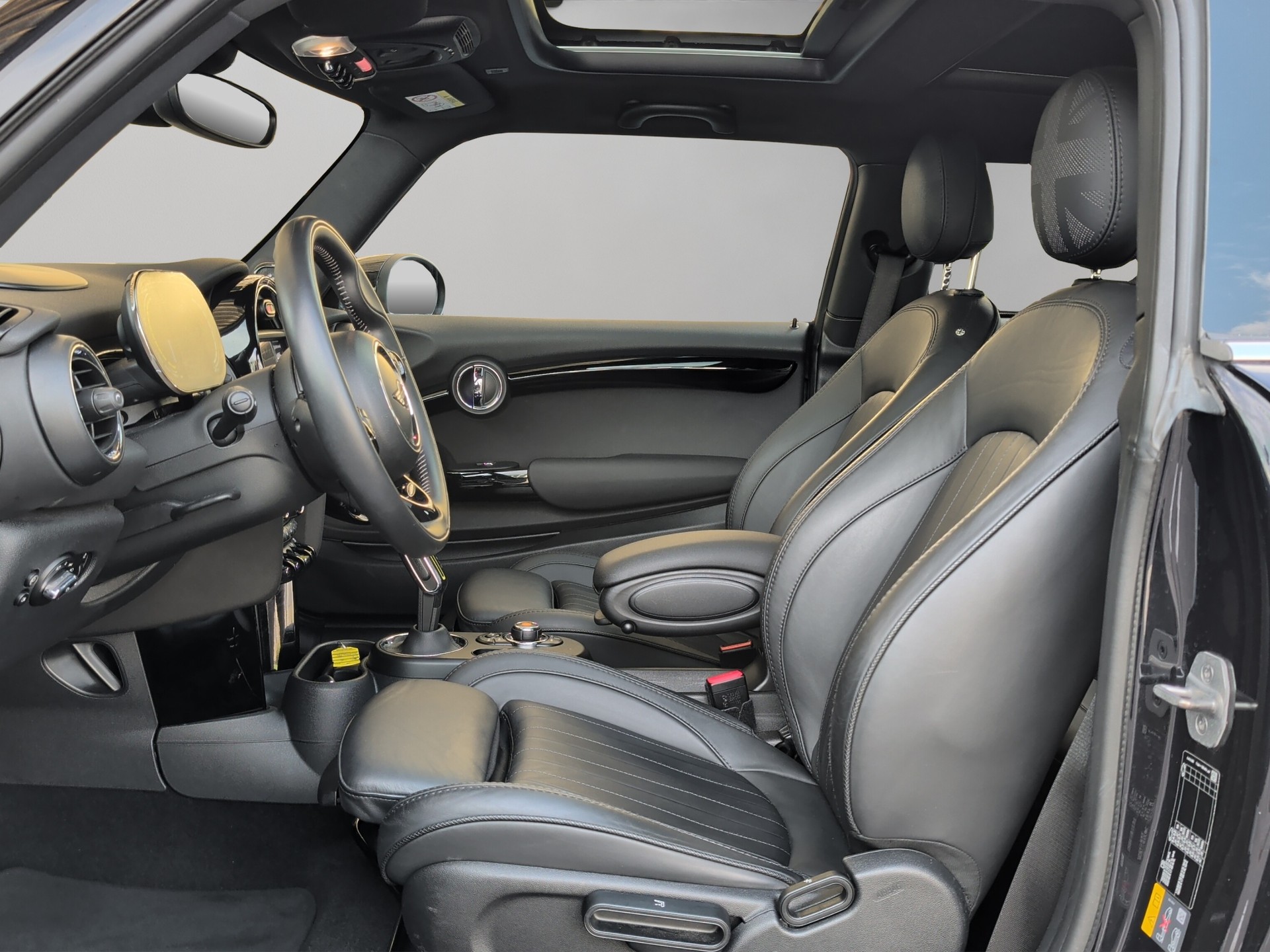 MINI Cooper SE-image-11