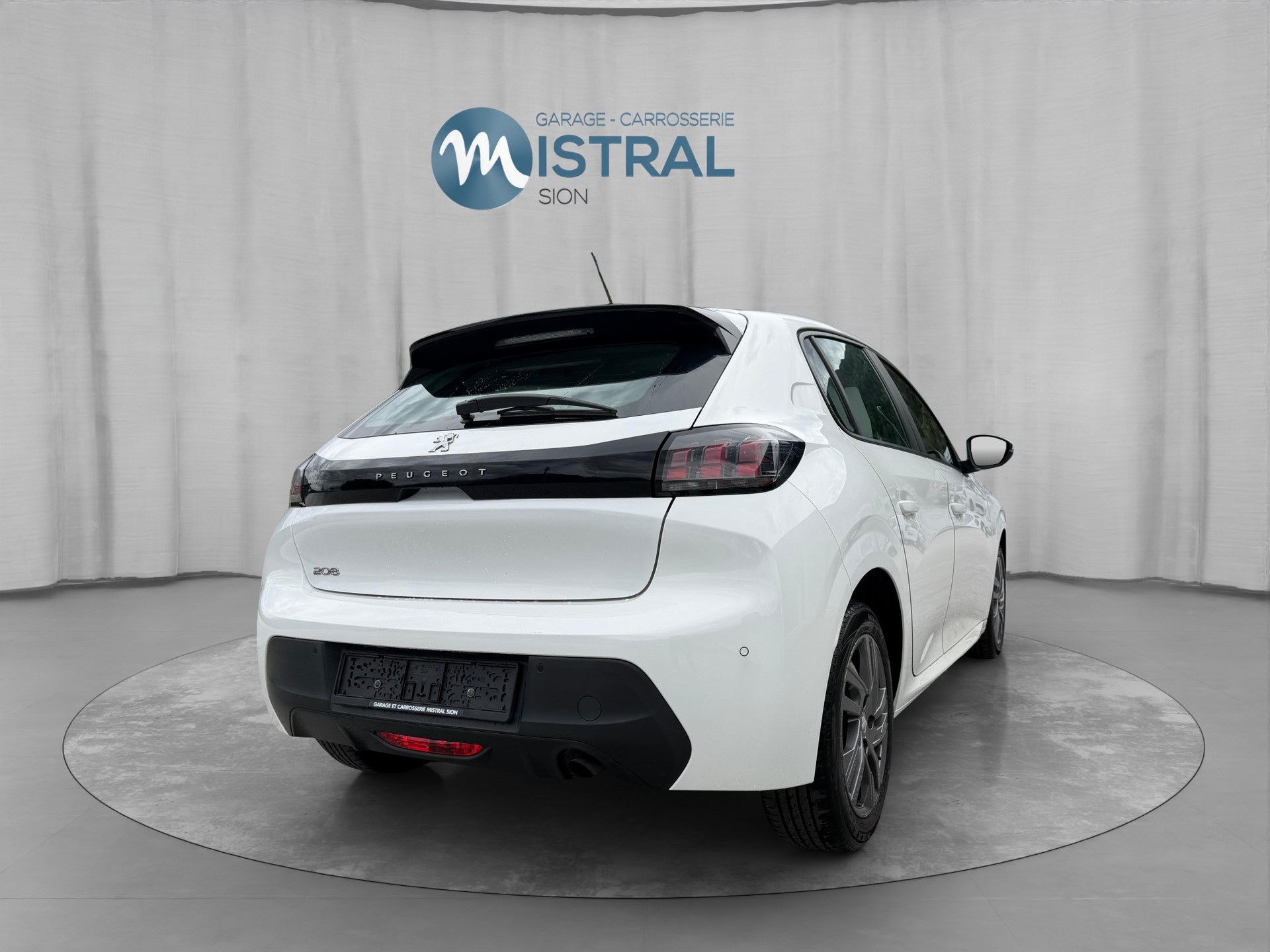 PEUGEOT 208 1.2 PureTech Active Pack-image-4