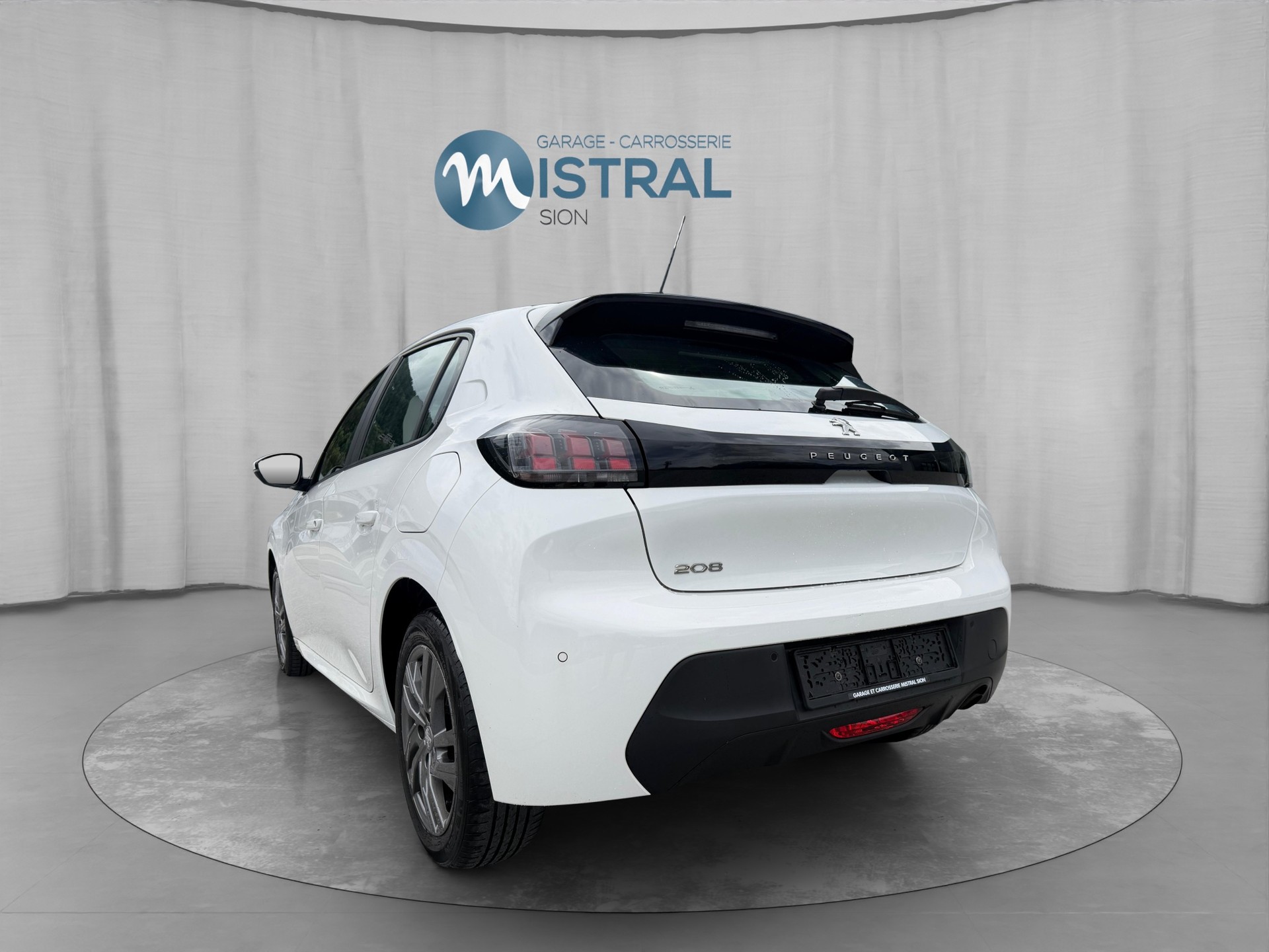 PEUGEOT 208 1.2 PureTech Active Pack-image-2