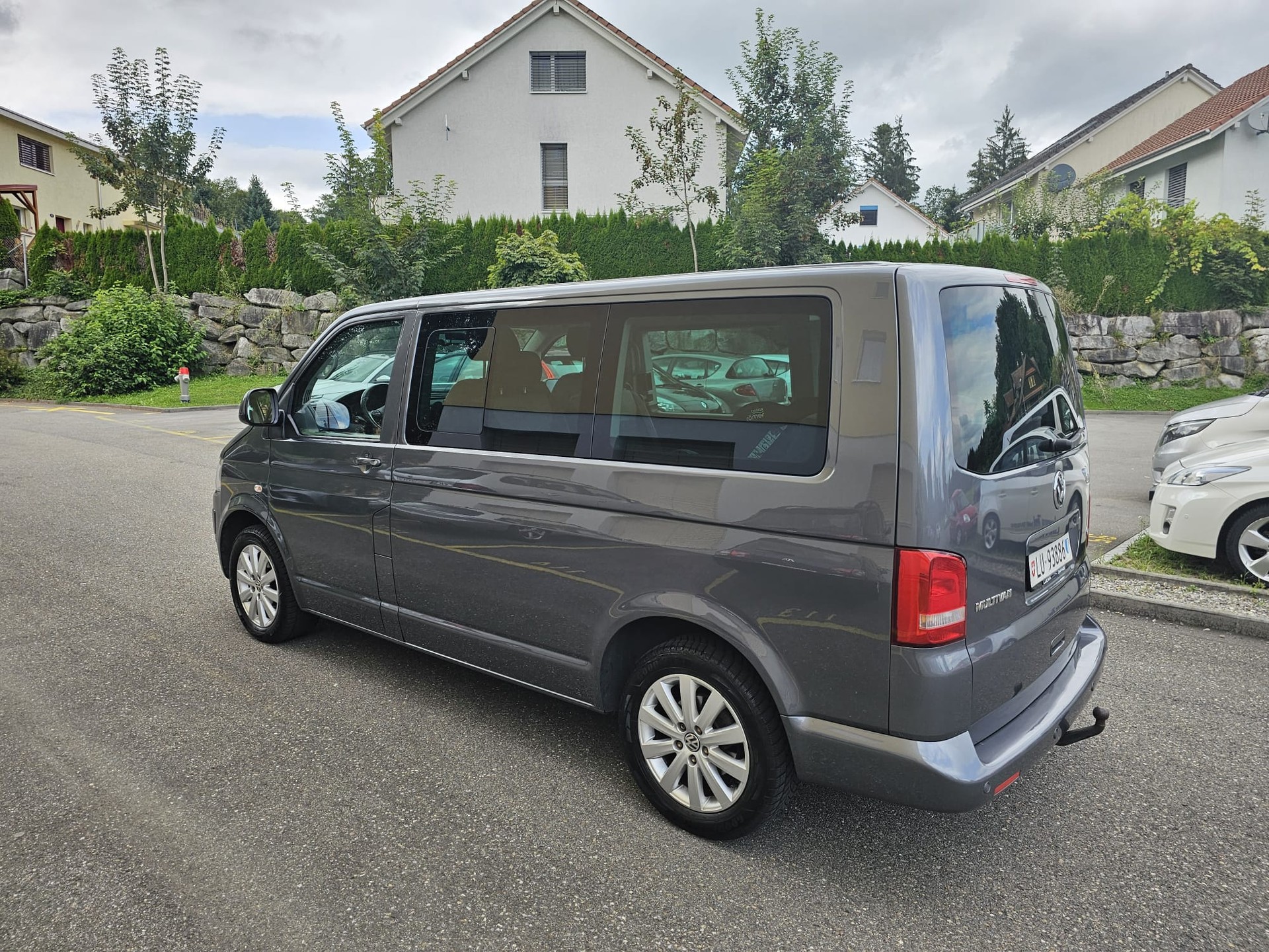 VW T5 Multivan 2.0 TDI CR Startline-showroom-element-3