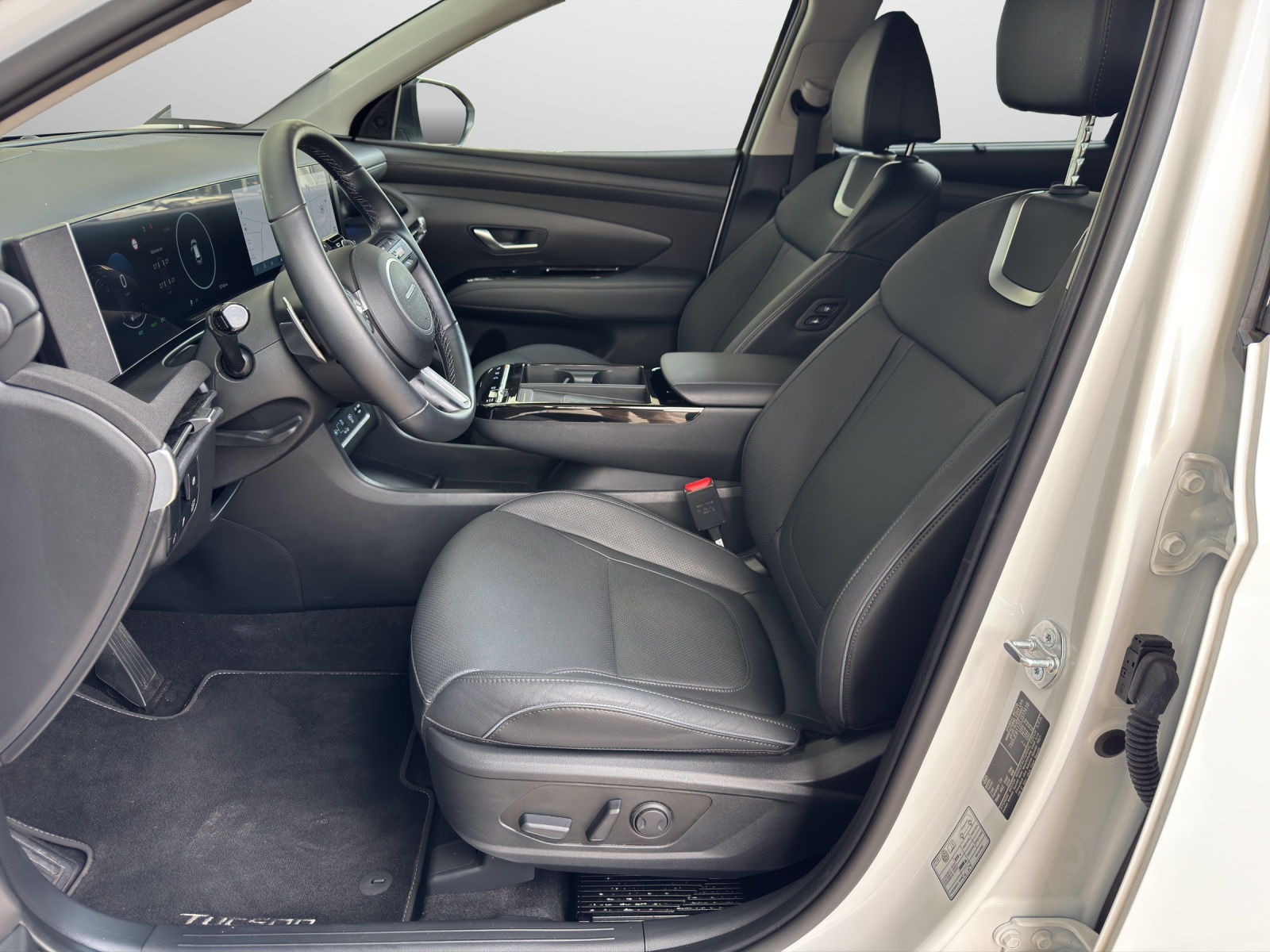 HYUNDAI Tucson 1.6 T-GDi HEV Vertex 4WD MY25-image-4