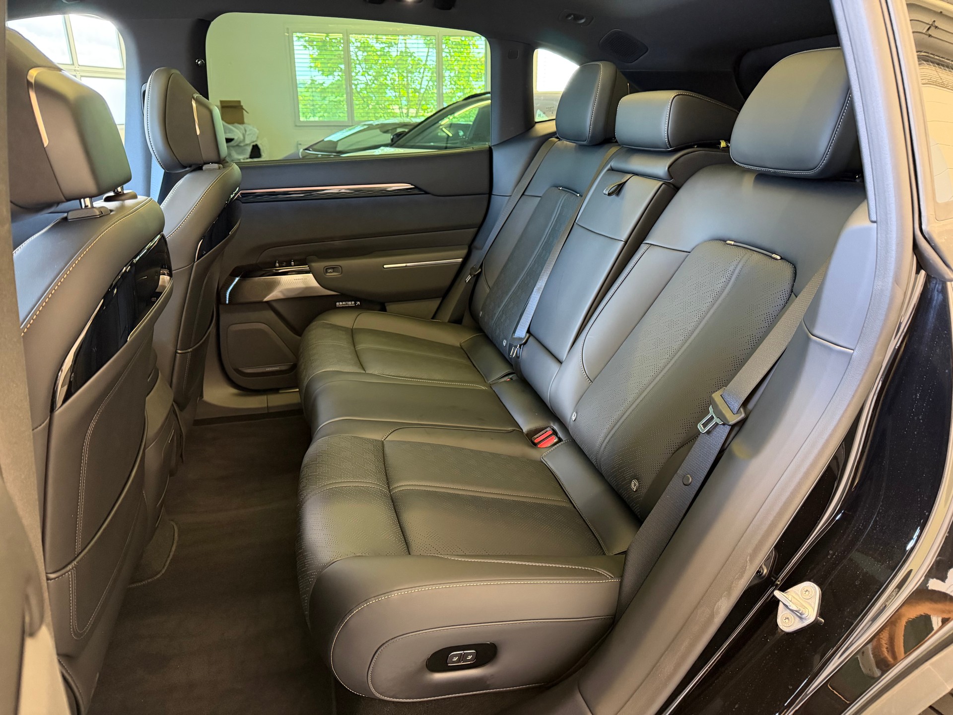 ZEEKR 7X 100kWh Privilege AWD, Comfort & Cockpitpaket, "Onyx Black" 10J / 200'000km Werksgarantie-image-18