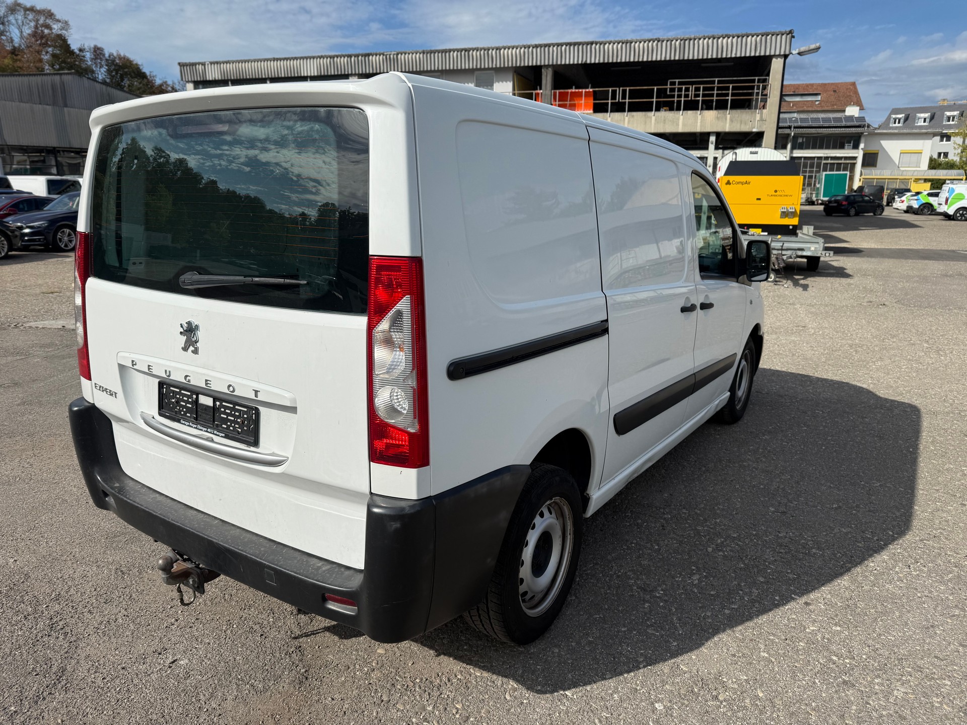 PEUGEOT Expert 2.0 HDi 229 L1H1-image-2