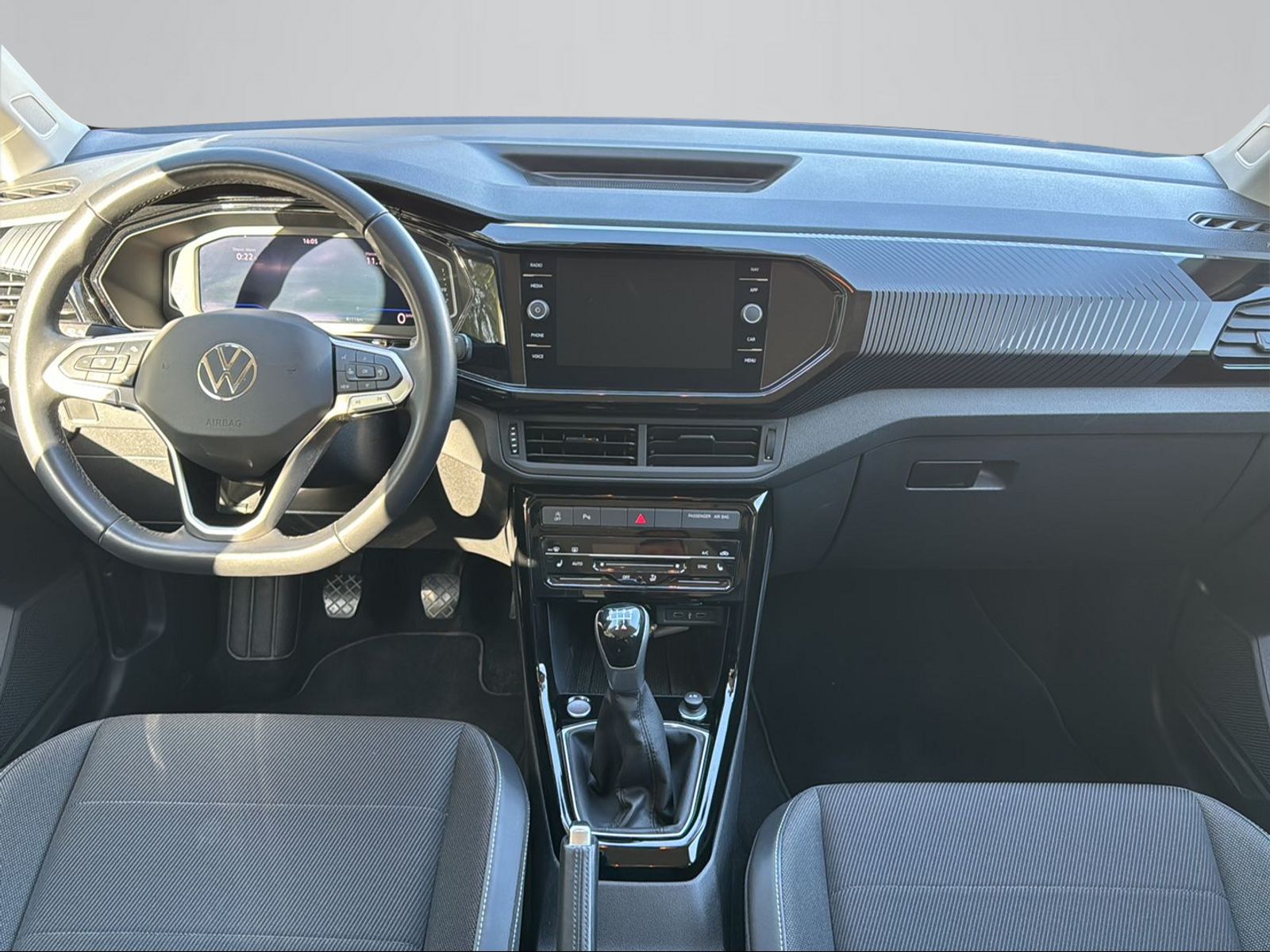 VW T-Cross 1.0 TSI Life Selection-image-10